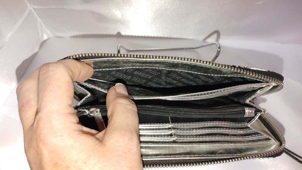 Steve Madden Steve Madden Zippered Wallet Size ONE SIZE - 5 Thumbnail