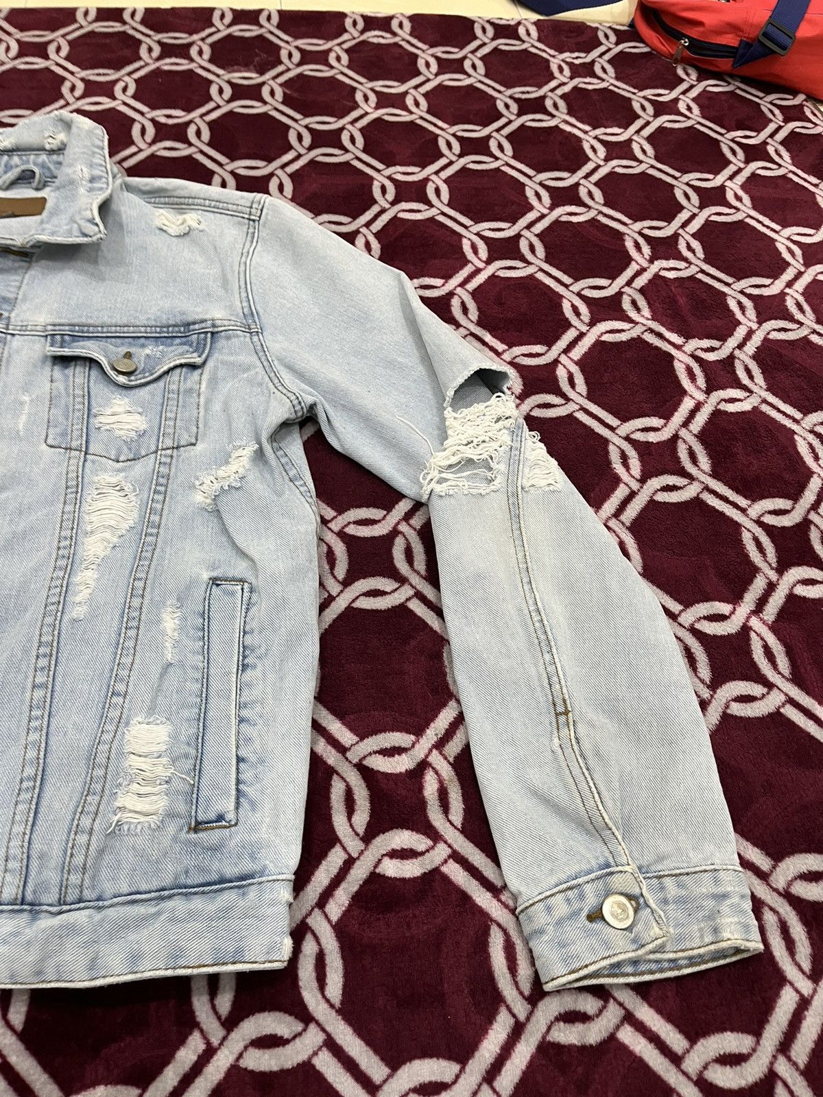 Asos Asos Ripped Trucker Denim Jacket Size US L / EU 52-54 / 3 - 4 Thumbnail