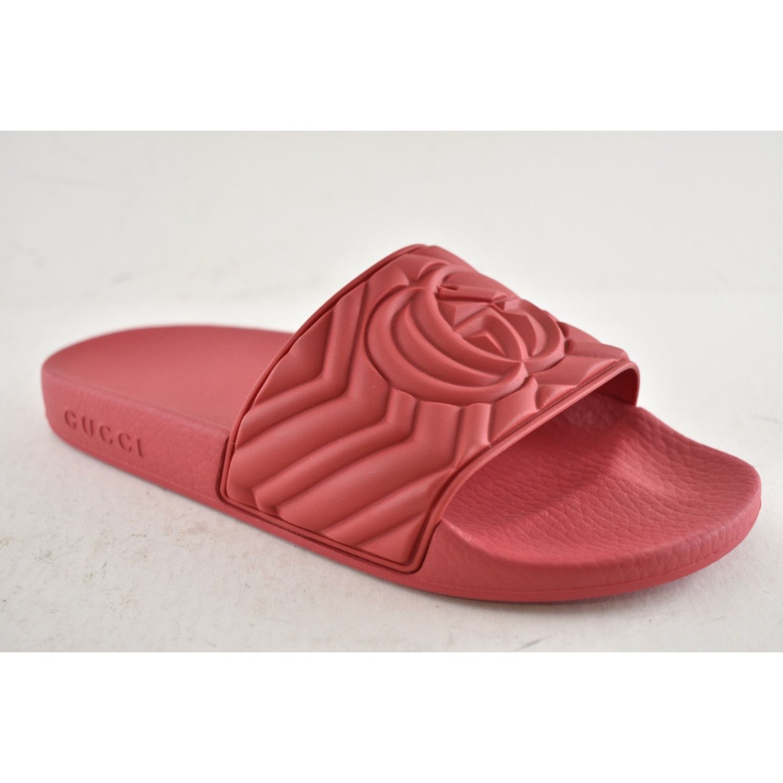 Gucci Gucci Deep Coral Red Rubber Quilted GG Logo Flat Pool Slide Size US 6 / IT 36 - 5 Thumbnail