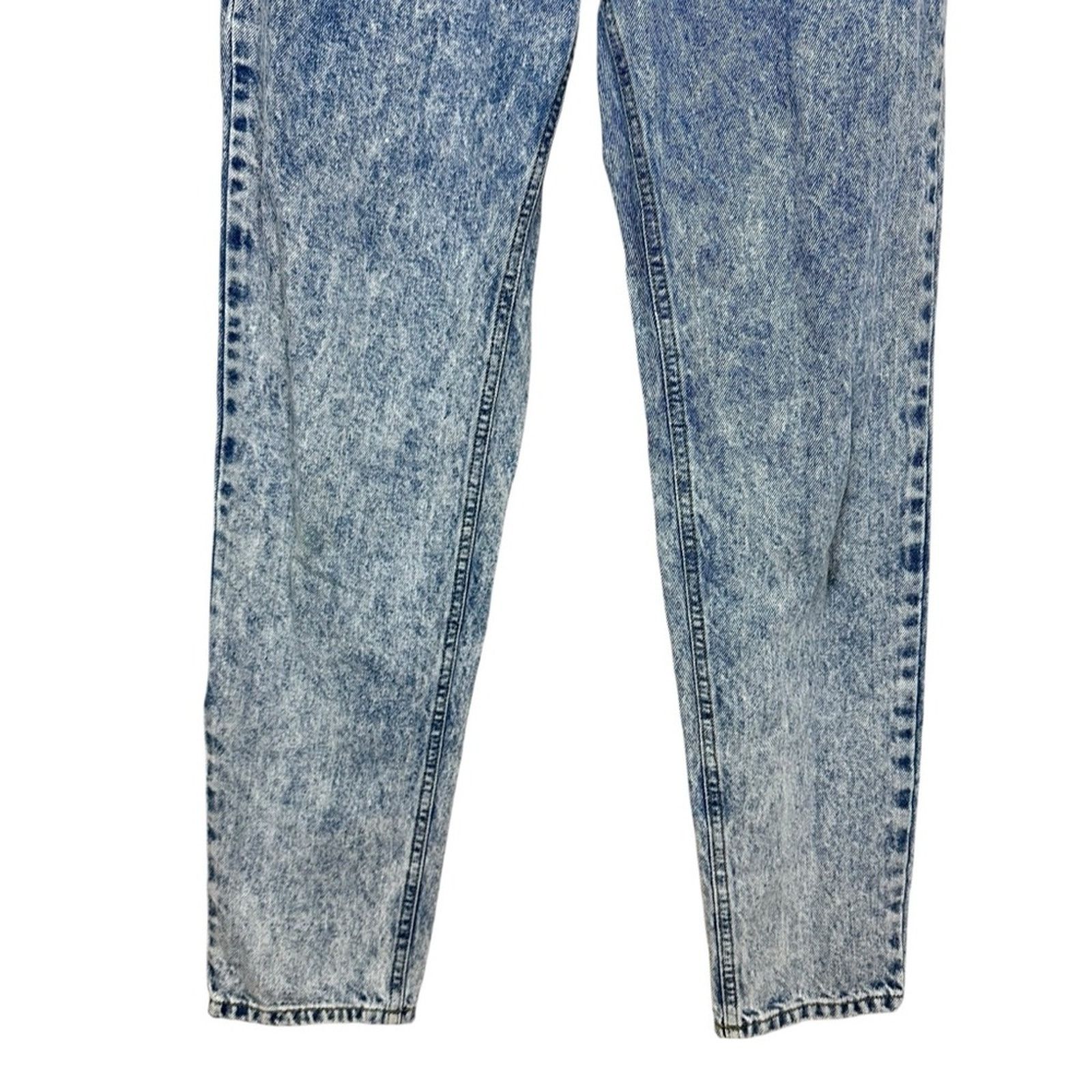 Bdg Urban Outfitters BDG High Rise Acid Wash Mom Jeans Size 28 Size 28" / US 6 / IT 42 - 3 Thumbnail