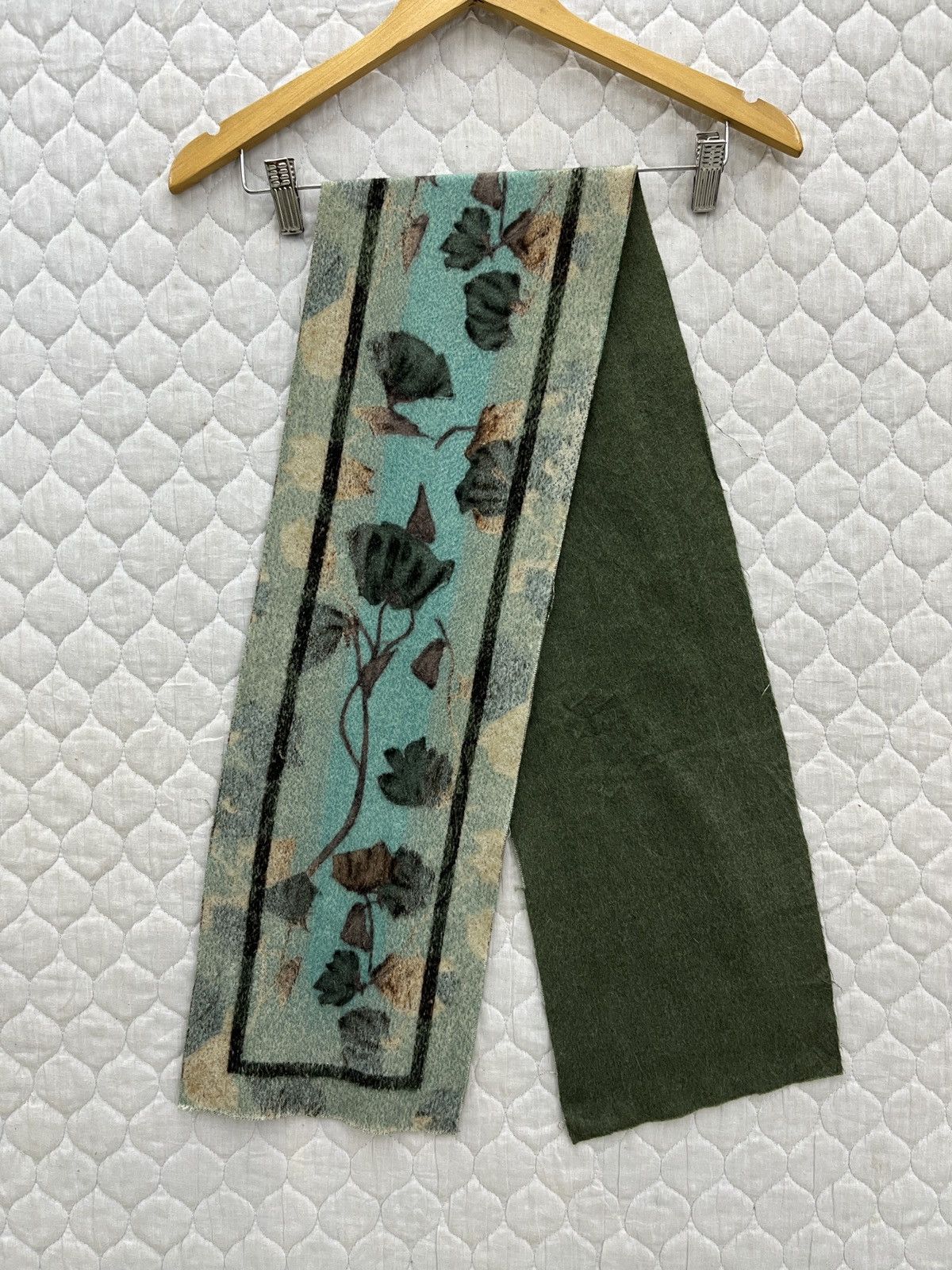 Prada 🔥🔥🔥STEALS PRADA CASHMERE SCARF Size ONE SIZE - 4 Thumbnail