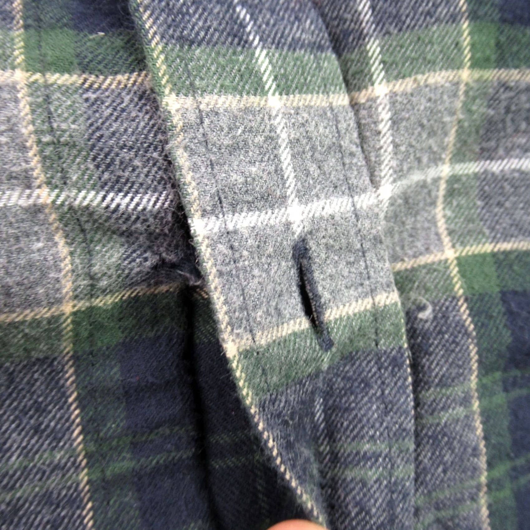 UNTUCKit Untuckit Shirt Mens XL Long Sleeve Plaid Casual Slim Fit Button Front Size US XL / EU 56 / 4 - 2 Thumbnail