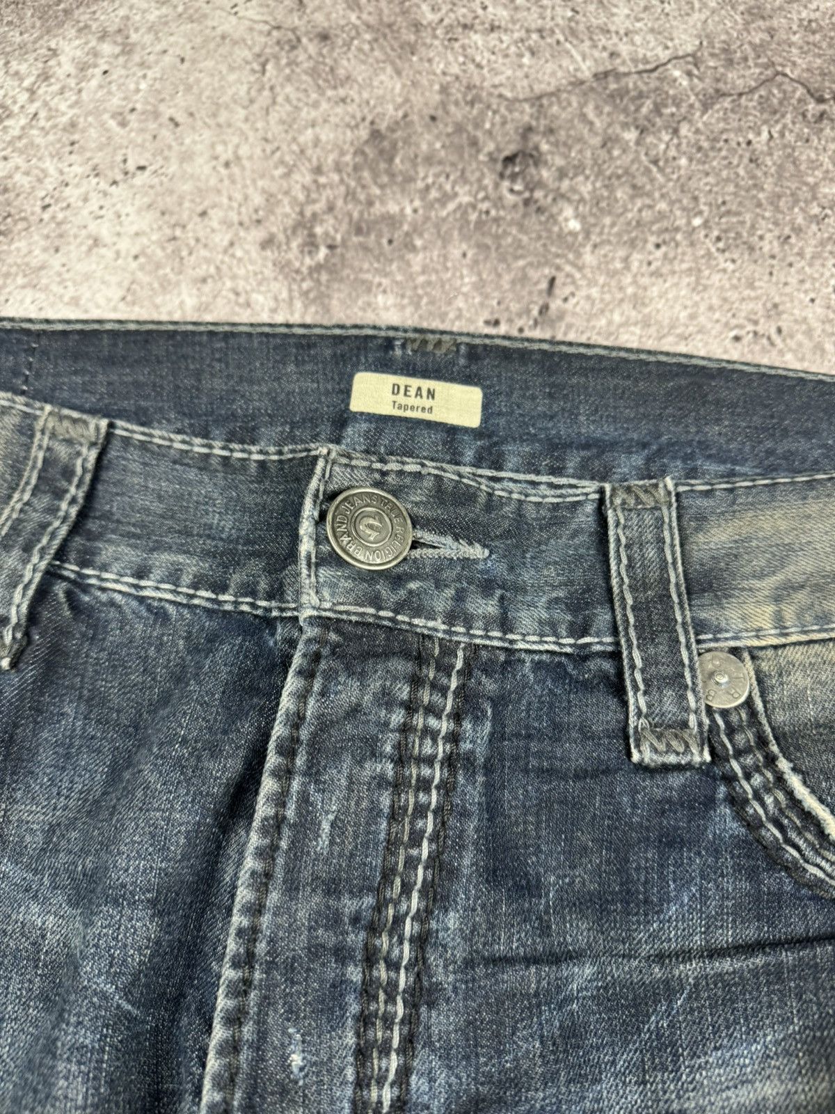 True Religion Crazy Vintage True Religion distressed baggy jeans Japanesse Size US 36 / EU 52 - 7 Thumbnail
