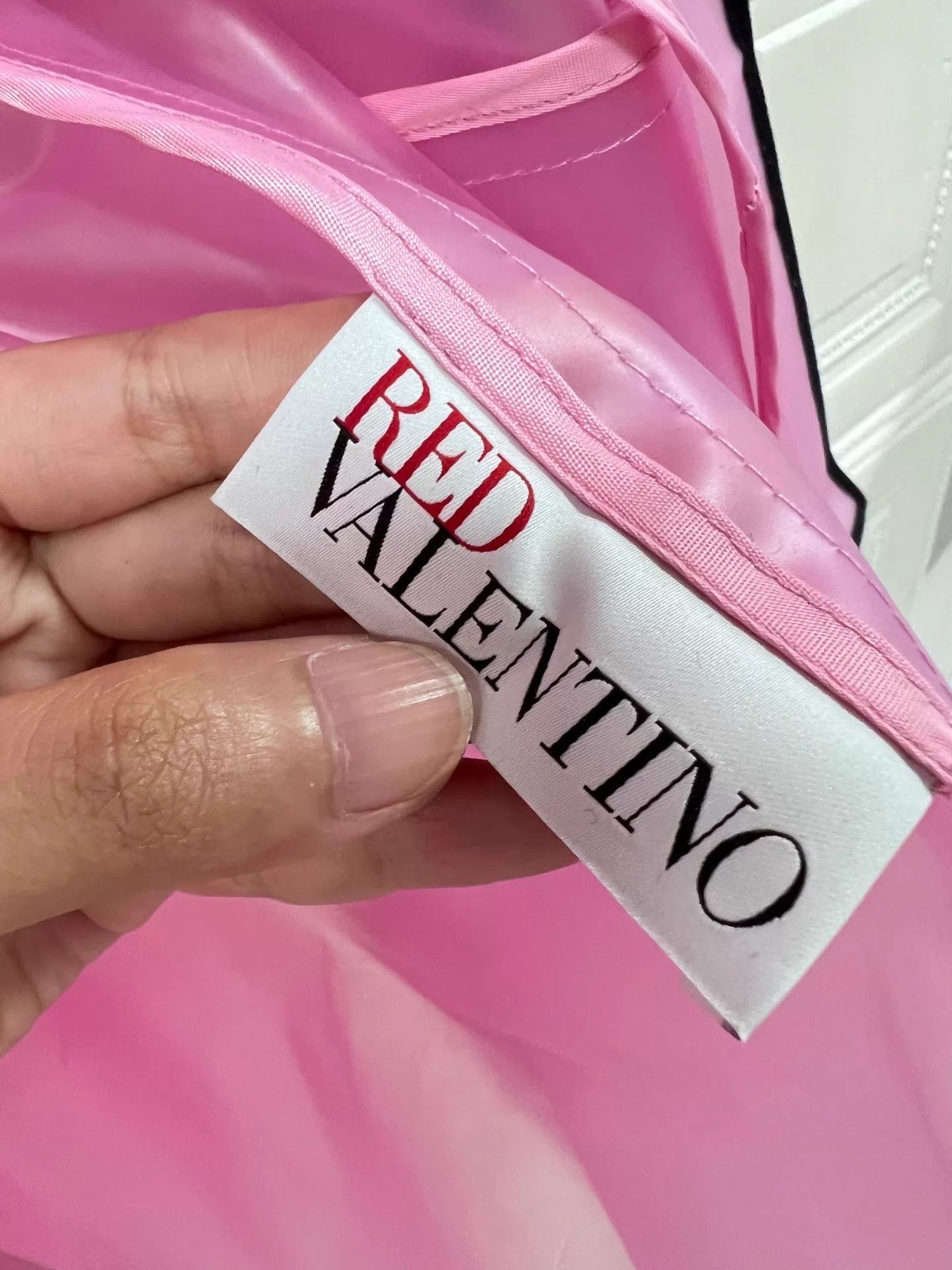 Valentino Valentino Runway Waterproof Midi Trench Coat 40 New w/Tags Size S / US 4 / IT 40 - 4 Thumbnail