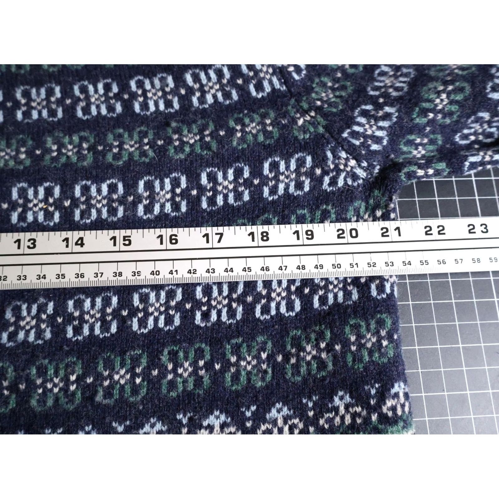 J.Crew VINTAGE J.CREW Lambs Wool Sweater Women's Medium Dark Blue Fair Isle Crewneck Knit Size M / US 6-8 / IT 42-44 - 6 Thumbnail