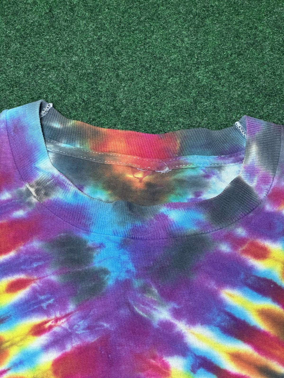 Vintage Vintage 90s INSANE Tie Dye Hippie Retro Psychedelic T Shirt Size US XL / EU 56 / 4 - 2 Thumbnail