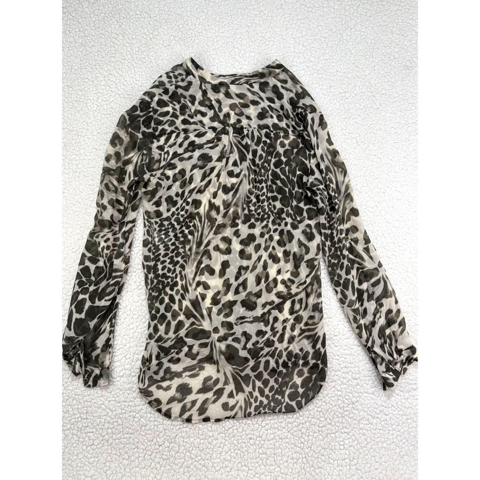 Diane von Furstenberg Diane von Furstenberg Button-Up Shirt Womens Size 4 Silk Leopard Cheetah Collared Long Sleeve Green Dressy Basic All Seasons Classic Designer Size S / US 4 / IT 40 - 7 Thumbnail