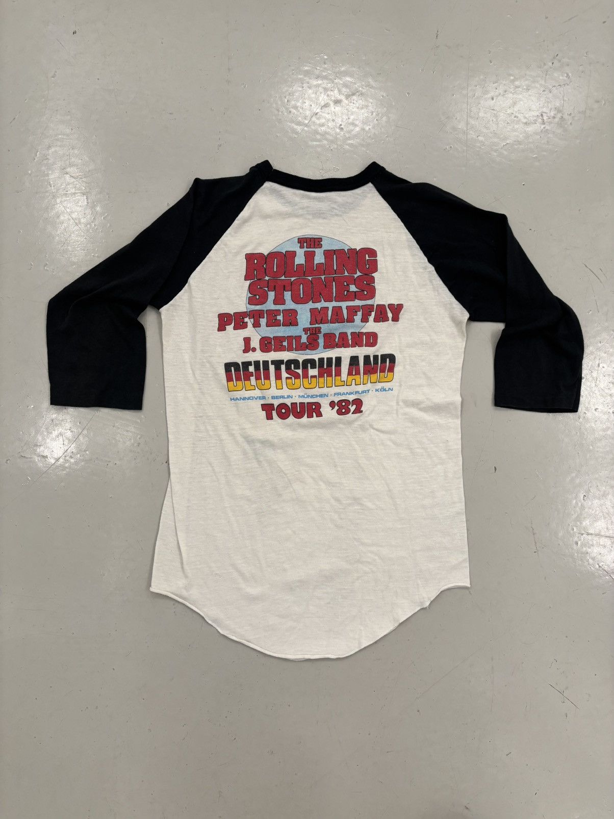 Band Tees 1982 Rolling Stones tour t-shirt Size US M / EU 48-50 / 2 - 4 Thumbnail