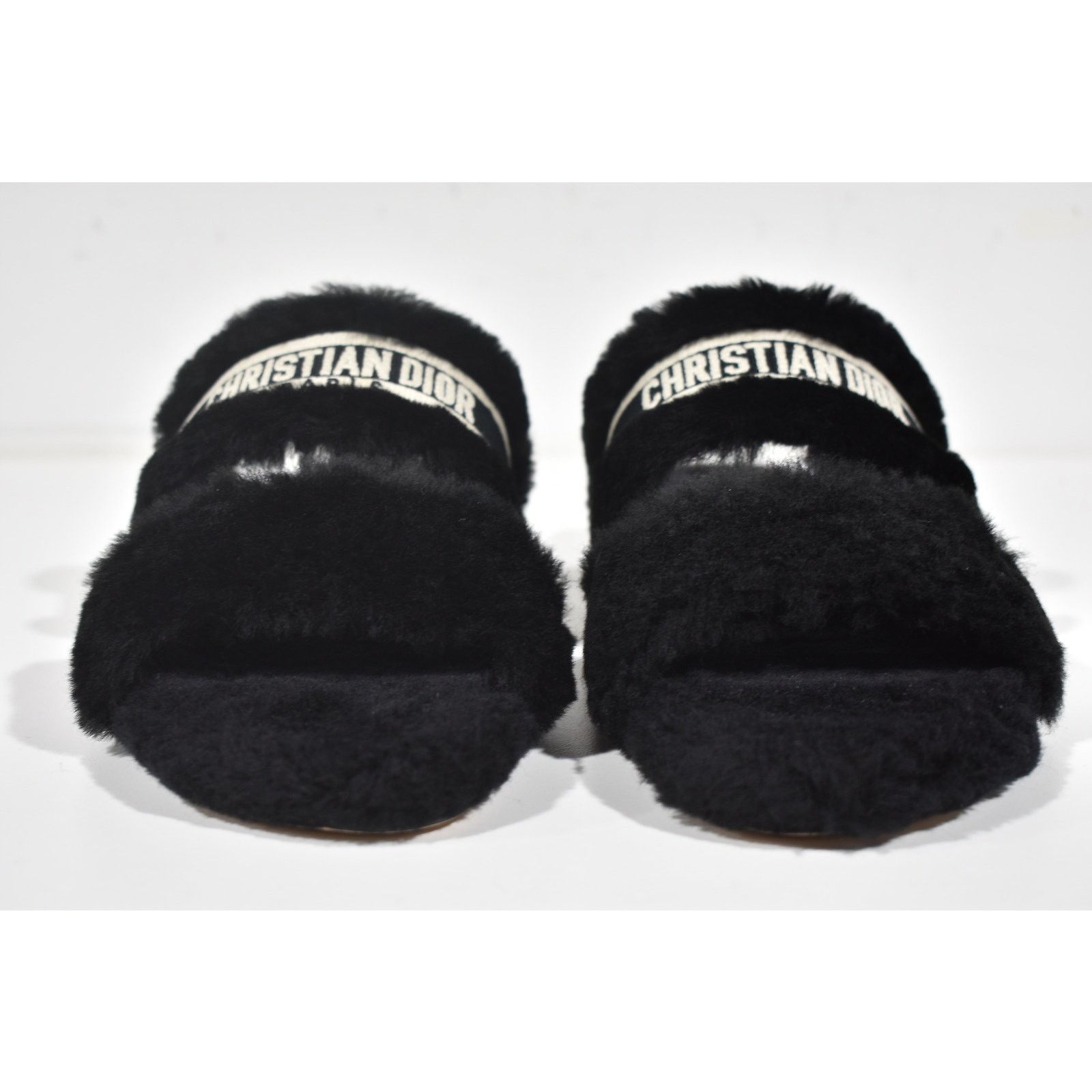 Dior Christian Dior Chez Moi Black Shearling Fur White Logo Slide Size US 7.5 / IT 37.5 - 3 Thumbnail