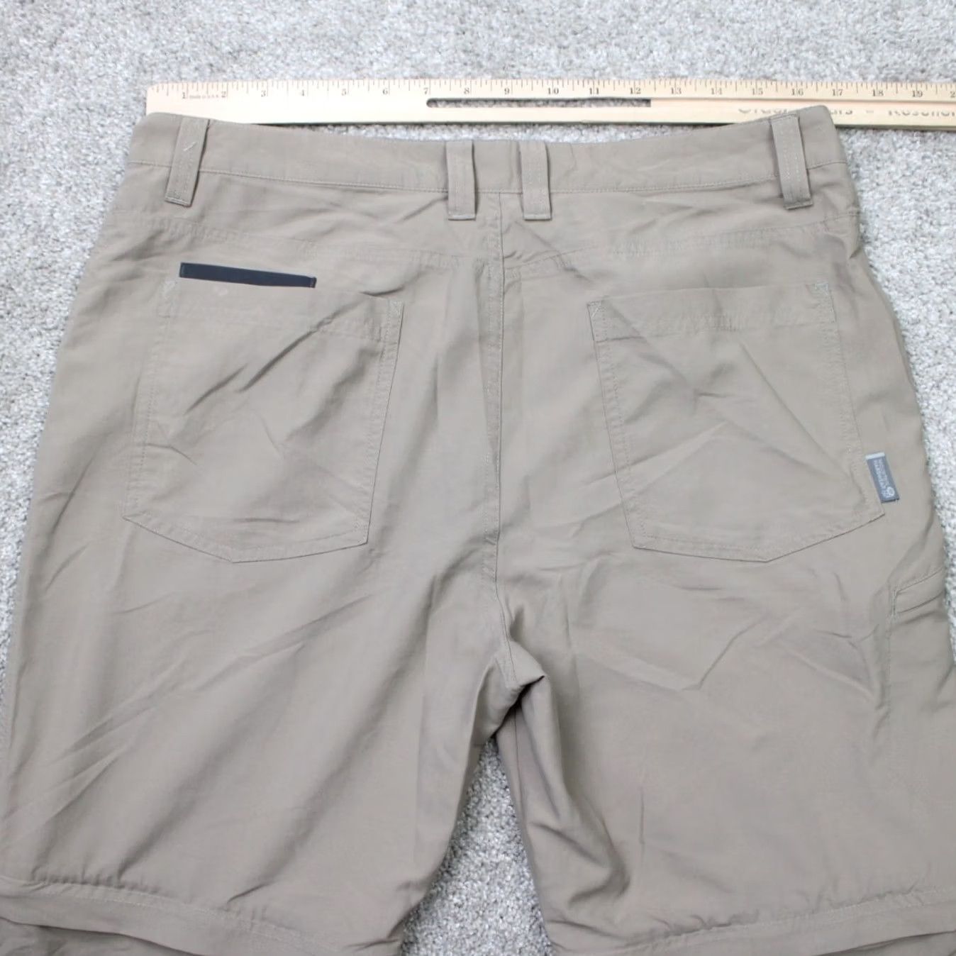 Mountain Hardwear Mountain Hardwear Jeans Mens 33x32 Beige Mountain Hardwear Jeans Mens 33x32 Beige Cargo Nylon Stretch 90s USA Mens Size US 33 - 6 Thumbnail