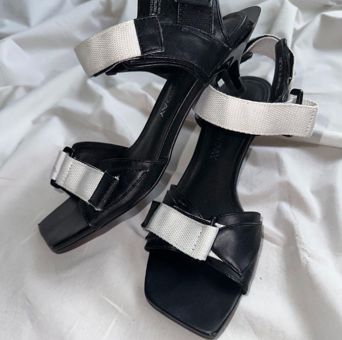 Cheap Monday Cheap Monday TEVA style techno sandals Size US 5 / IT 35 - 4 Thumbnail