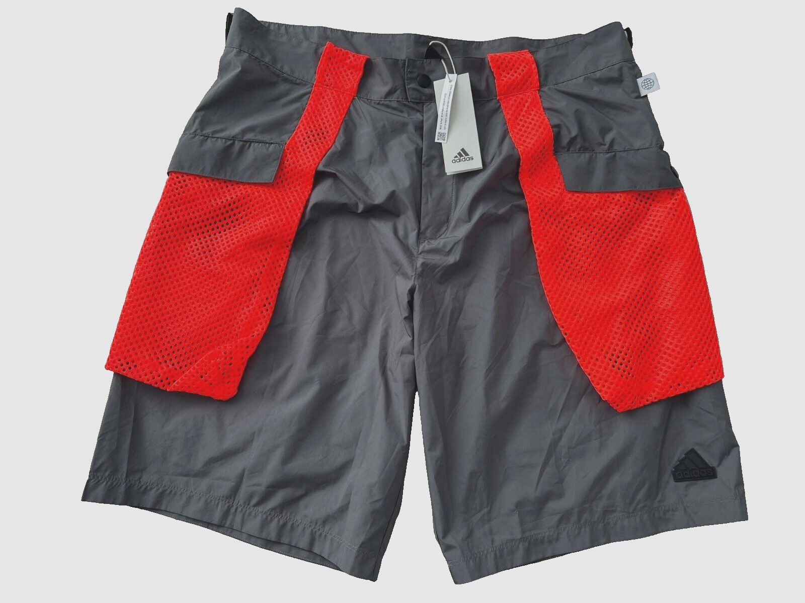Adidas Adidas IC3730 City Escape Premium Shorts Grey ( L ) Size US 34 / EU 50 - 4 Thumbnail