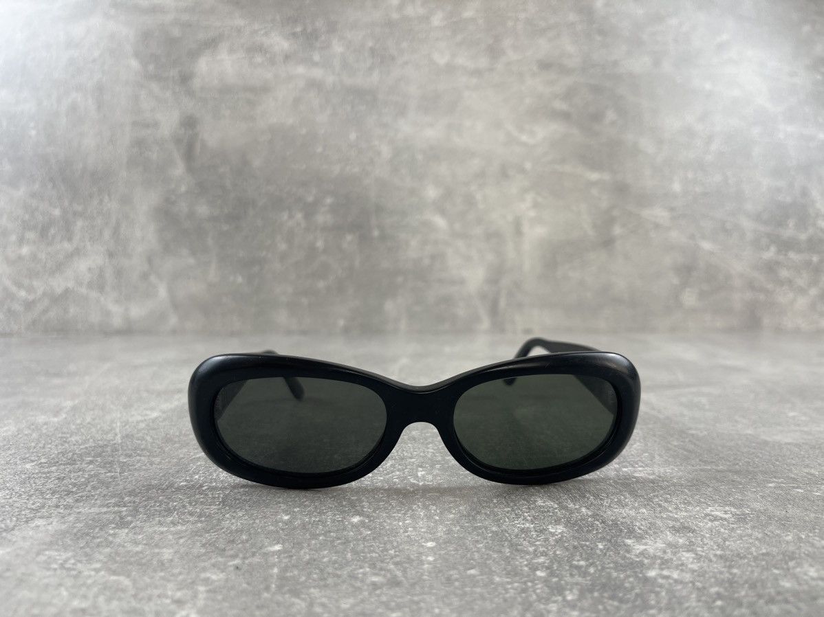 Yves Saint Laurent Yves Saint Laurent YSL Logo Oval Black Vintage Sunglasses Size ONE SIZE - 4 Thumbnail