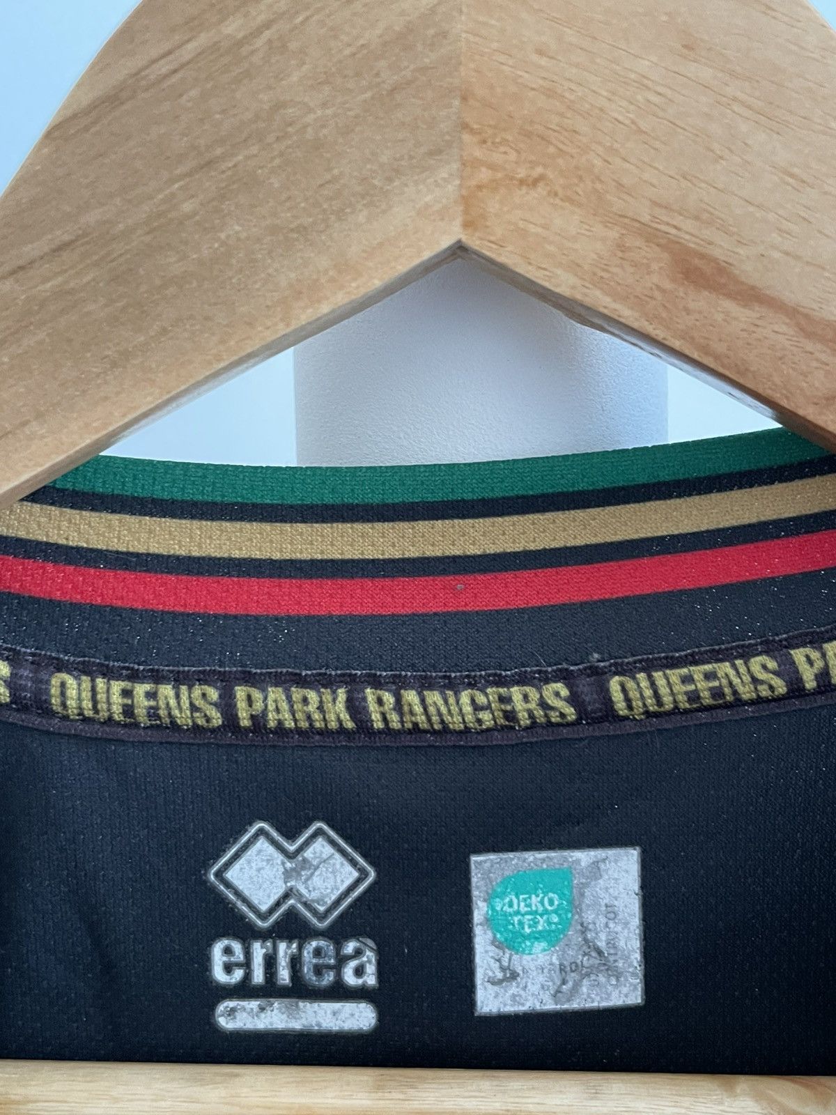 Errea Errea Queens Park Rangers 2024/2025 Football Shirt Jersey Size US L / EU 52-54 / 3 - 9 Thumbnail