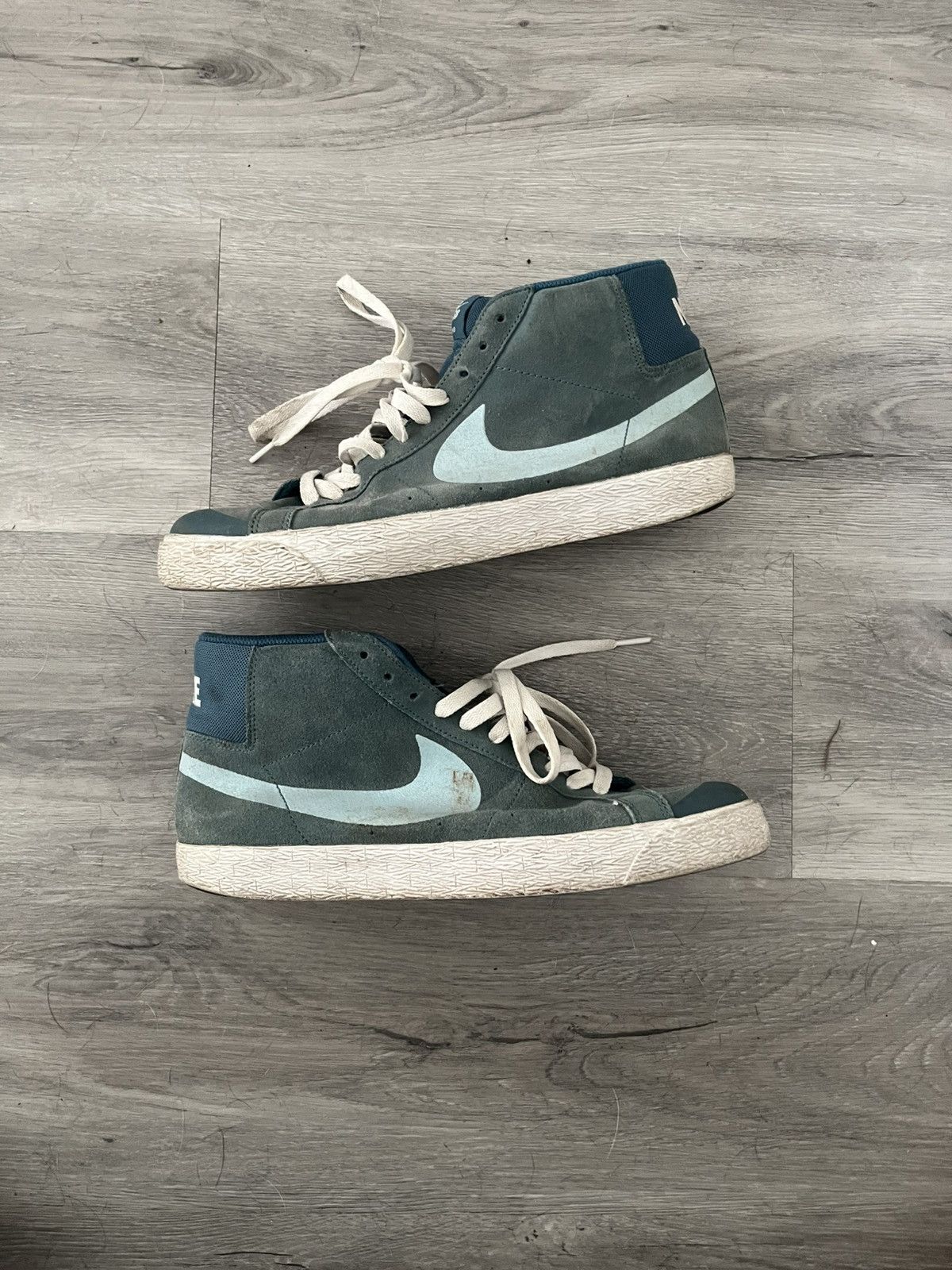 Nike SB Nike SB Blazers Mid Size US 10.5 / EU 43-44 - 1 Thumbnail