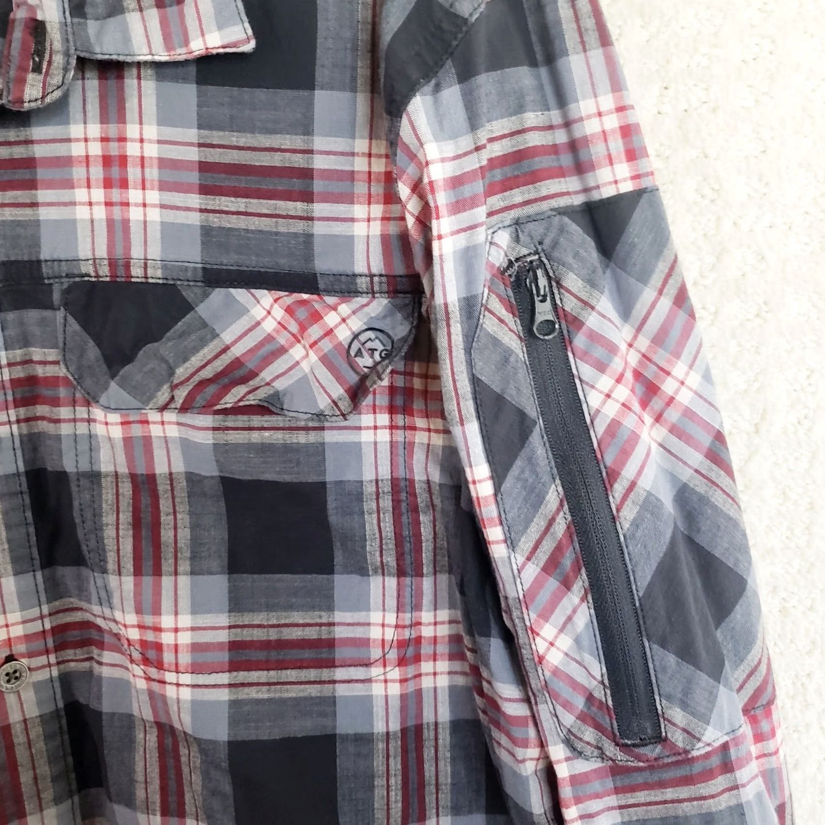 Wrangler VINTAGE Wrangler ATG Mens L Red Grey Button Up Long Sleeve Vented Shirt Plaid Slv Pocket Size US L / EU 52-54 / 3 - 5 Thumbnail