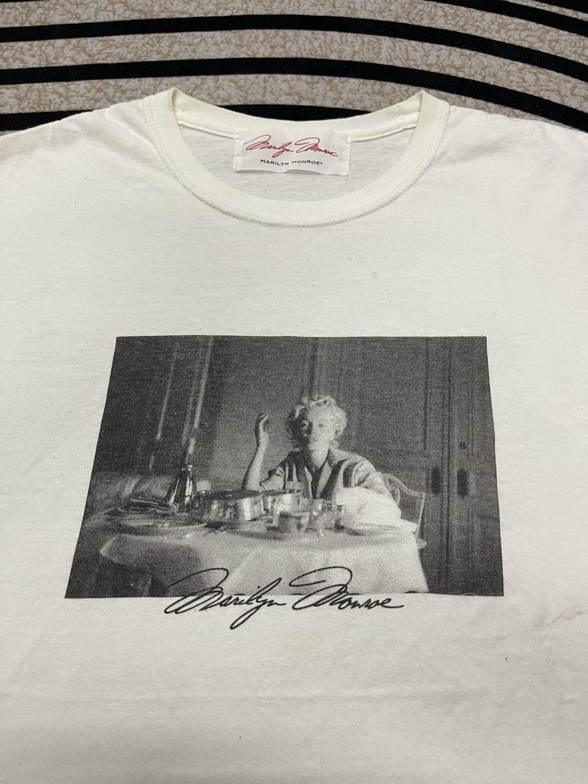 Band Tees 2000s MARILYN MONROE PHOTO TEES SHIRT Size US L / EU 52-54 / 3 - 6 Thumbnail