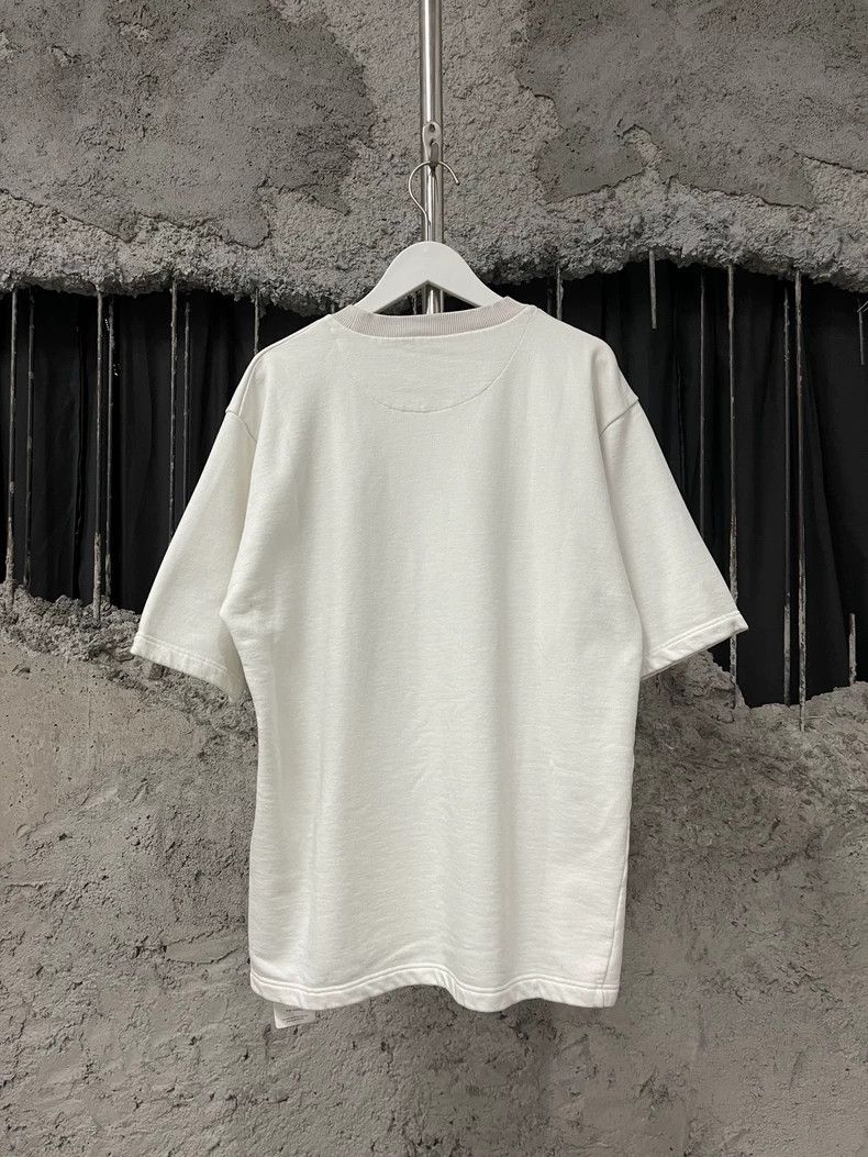 Prada PradaWhite embossed letter logo short sleeves 2503-Nextarro Size US M / EU 48-50 / 2 - 2 Thumbnail