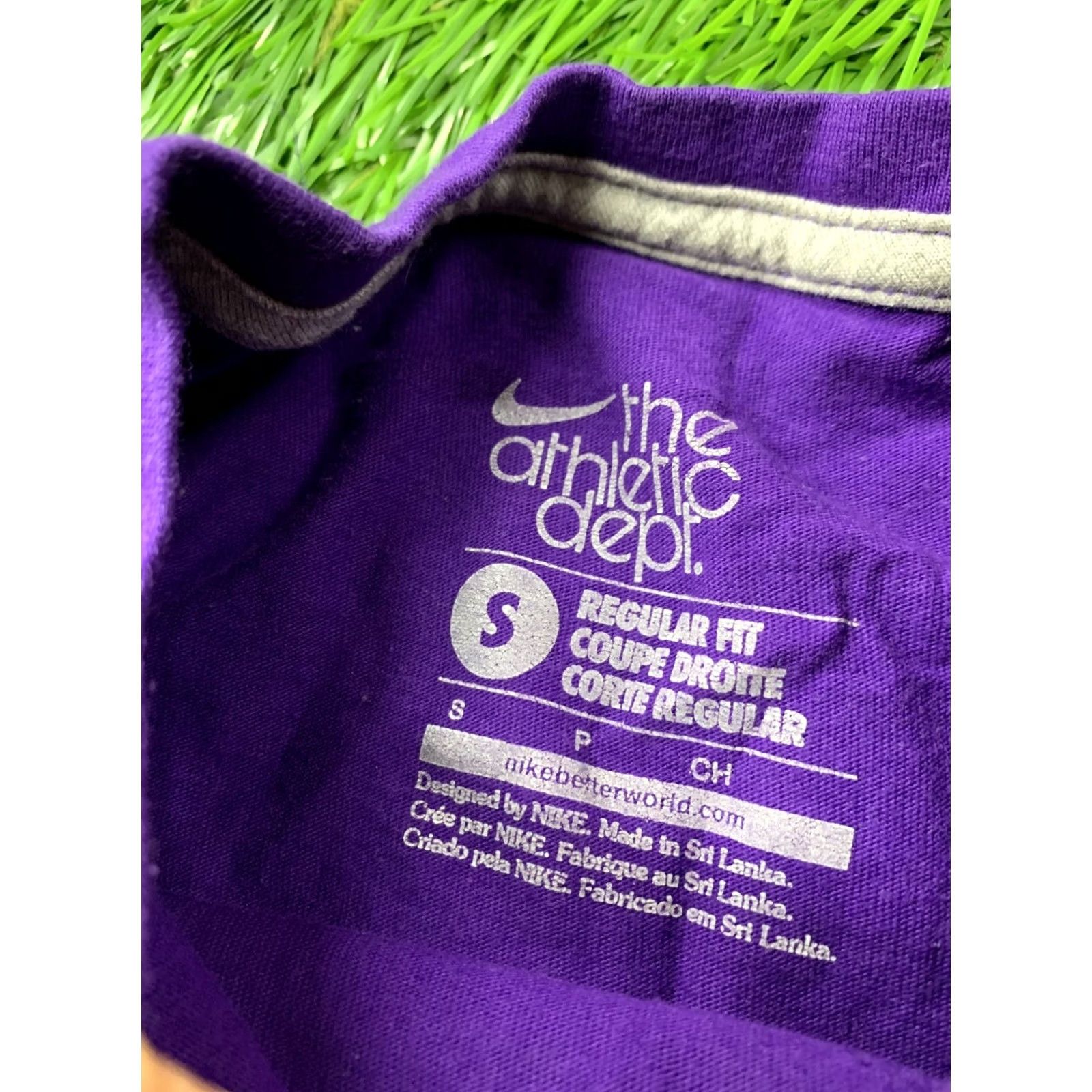 Nike NIKE 2012 MEN CASUAL SHORT SLEEVE SHIRT T-SHIRT JERSEY SIZE S SMALL VIOLET Size US S / EU 44-46 / 1 - 5 Thumbnail