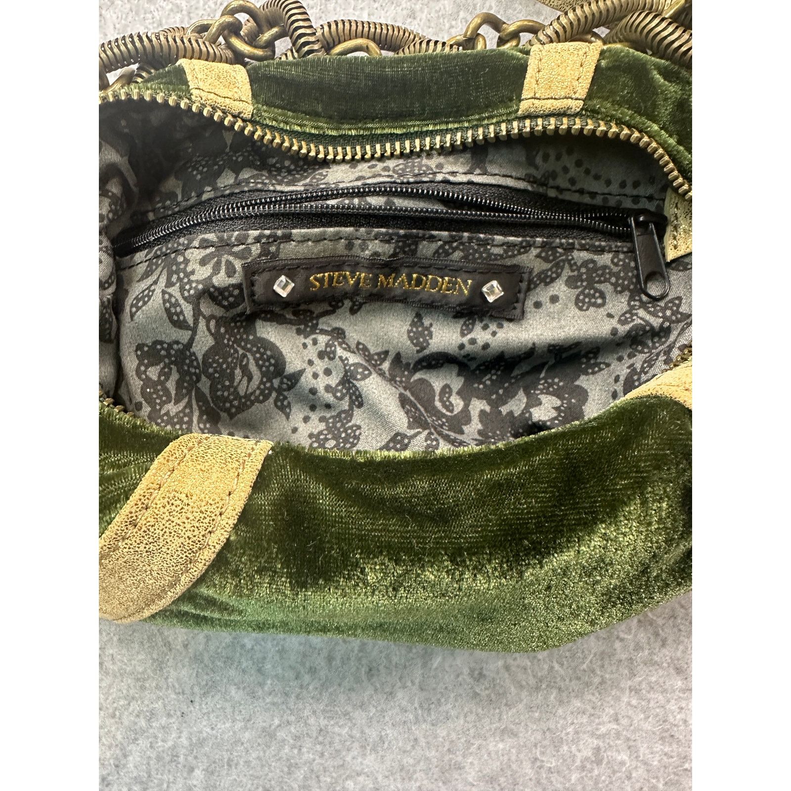 Steve Madden Steve Madden Green Velvet Medusa Hobo Bag Heavy Bronze Chain Size ONE SIZE - 2 Thumbnail