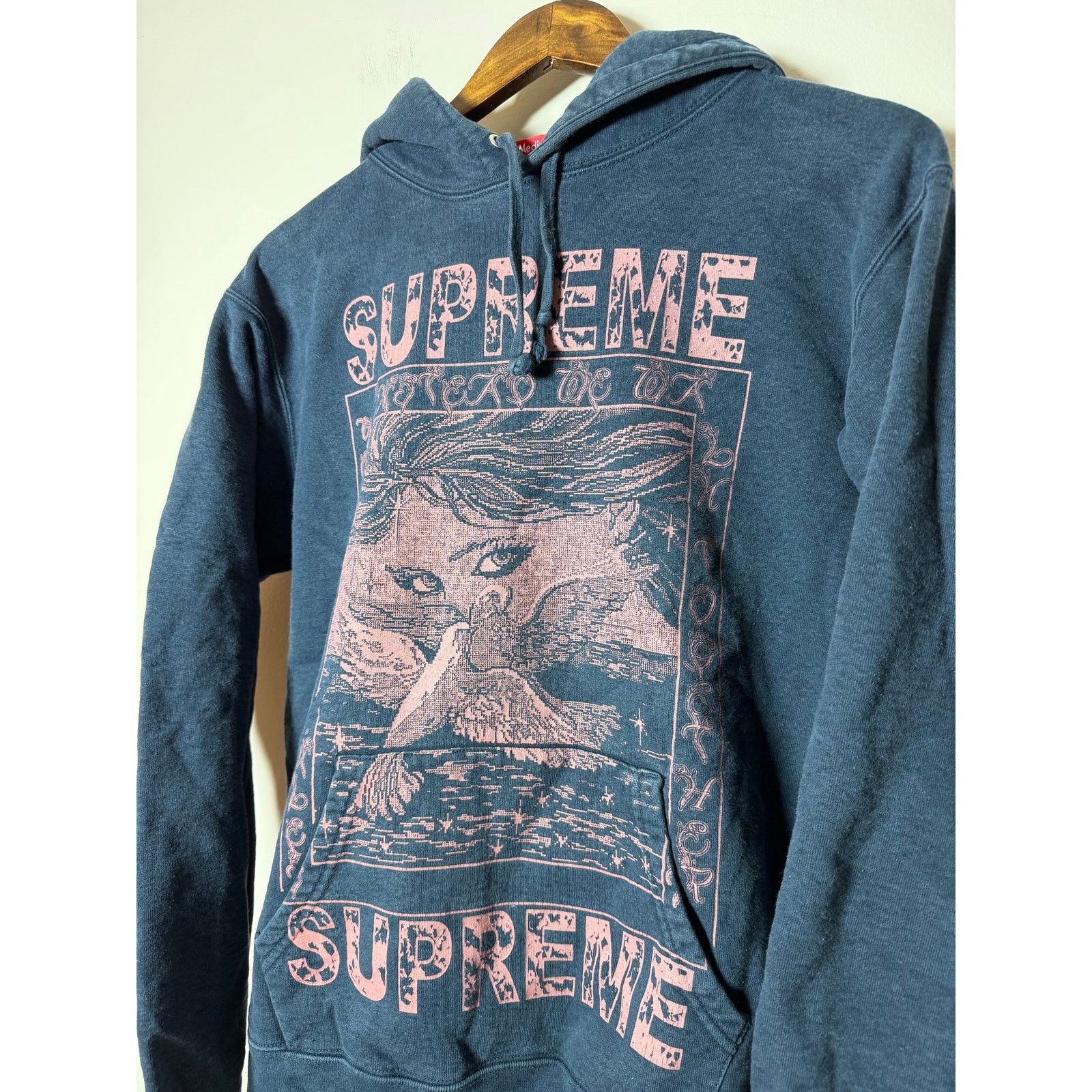 Supreme Supreme Doves Hooded Sweatshirt Size US M / EU 48-50 / 2 - 1 Thumbnail