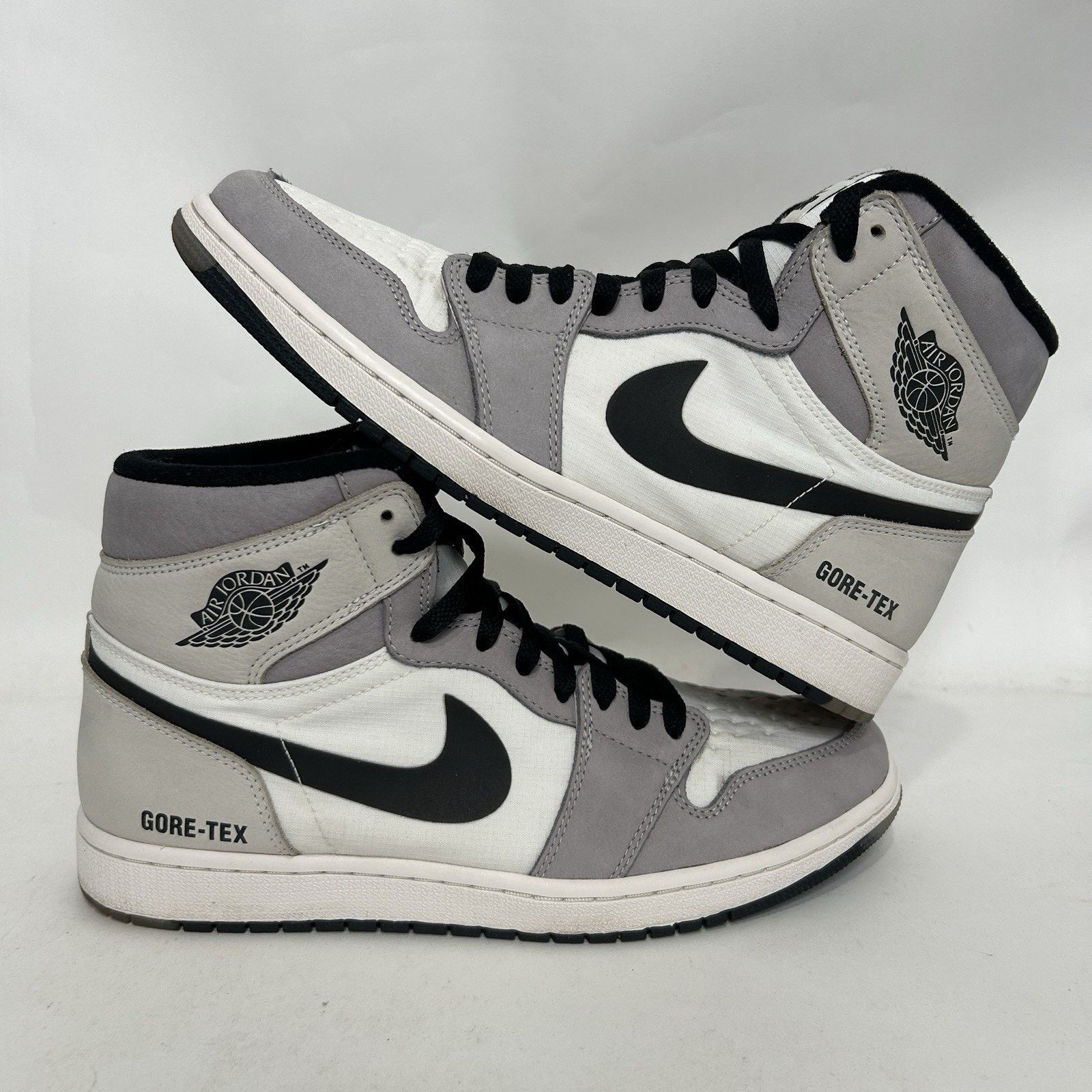 Jordan Brand Nike Air Jordan 1 Element GORE-TEX High “Light Bone” Size US 9.5 / EU 42-43 - 1 Thumbnail