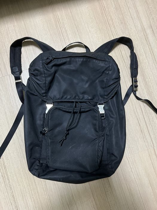 Prada Vintage Prada Tessuto V135 Nylon Backpack | Grailed