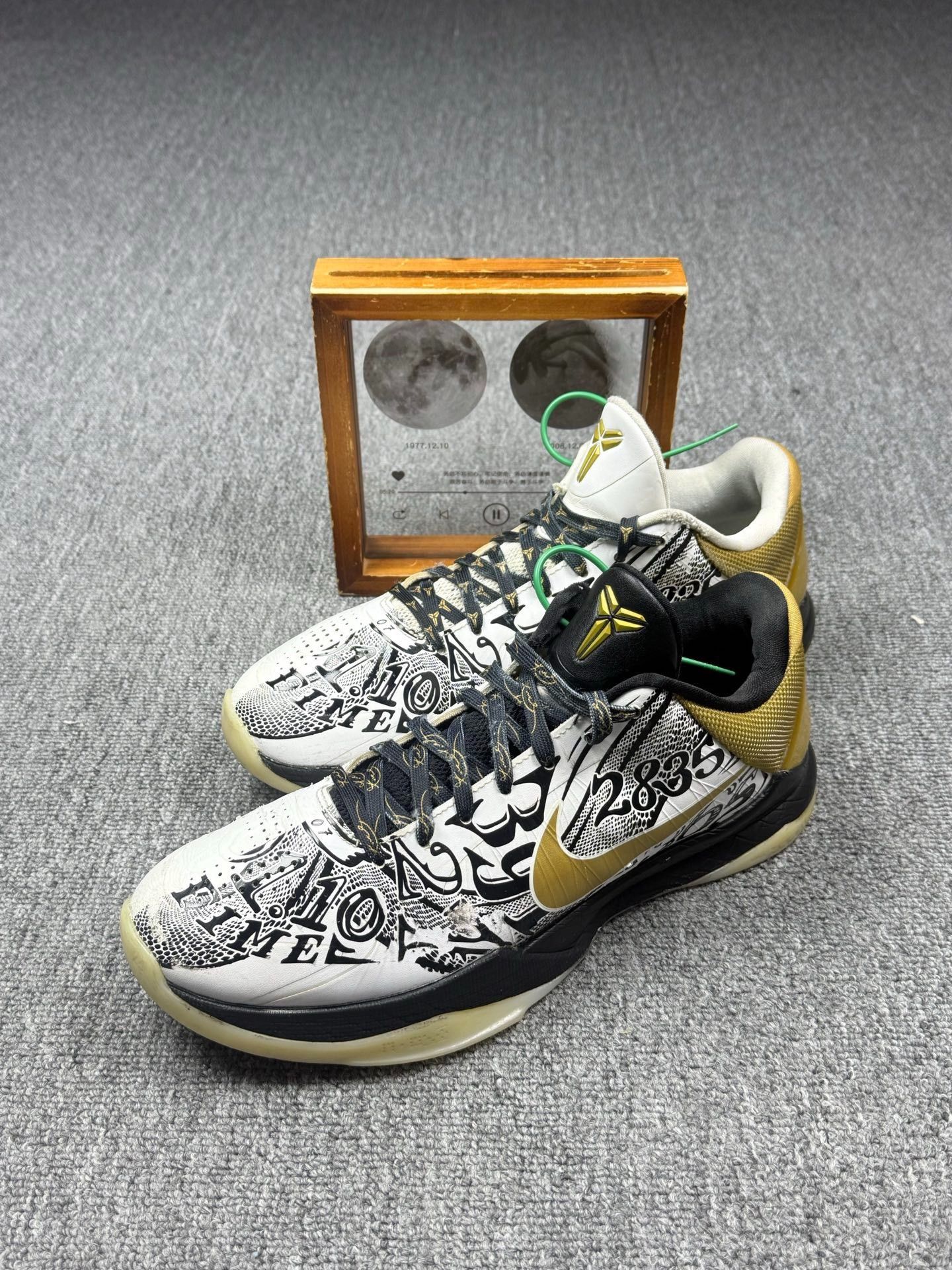 Nike Nike KOBE5 Black Lowtop Sneakers 12 Men Size US 12 / EU 45 - 1 Thumbnail