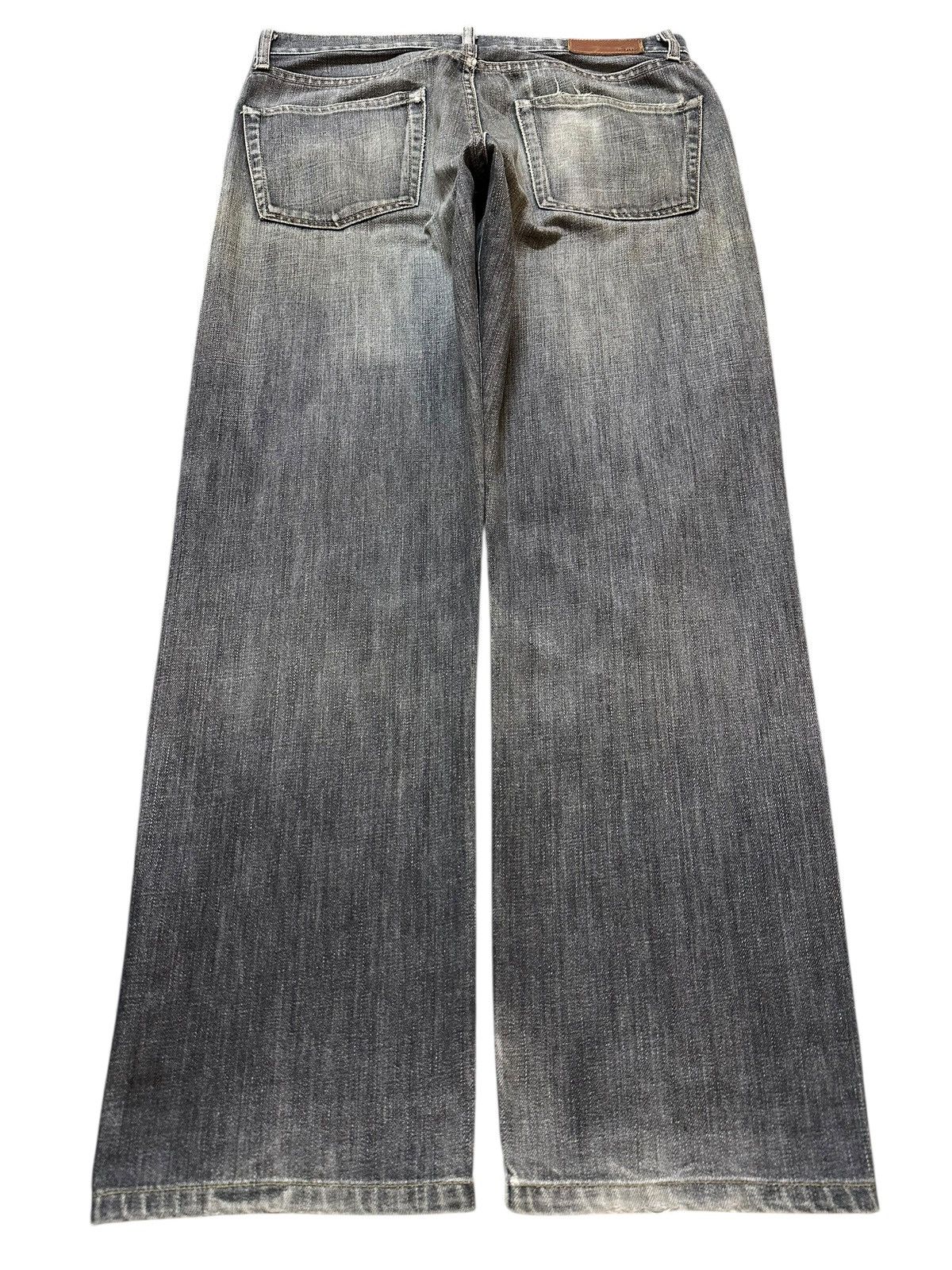 Uniqlo Vintage Japanese Uniqlo Faded Wash Style Loose Jeans Size US 32 / EU 48 - 2 Thumbnail