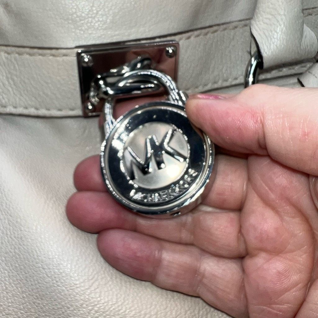 Michael Kors Michael Kors Hamilton Bag In Clay with Silver Hardware Lock Size ONE SIZE - 5 Thumbnail
