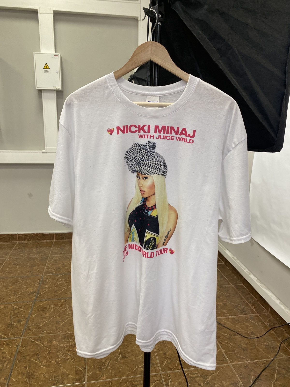 Rap Tees Nicki Minaj With Juice Wrld 2019 T-Shirt Rare Rap Retro Hype Size US XXL / EU 58 / 5 - 1 Thumbnail