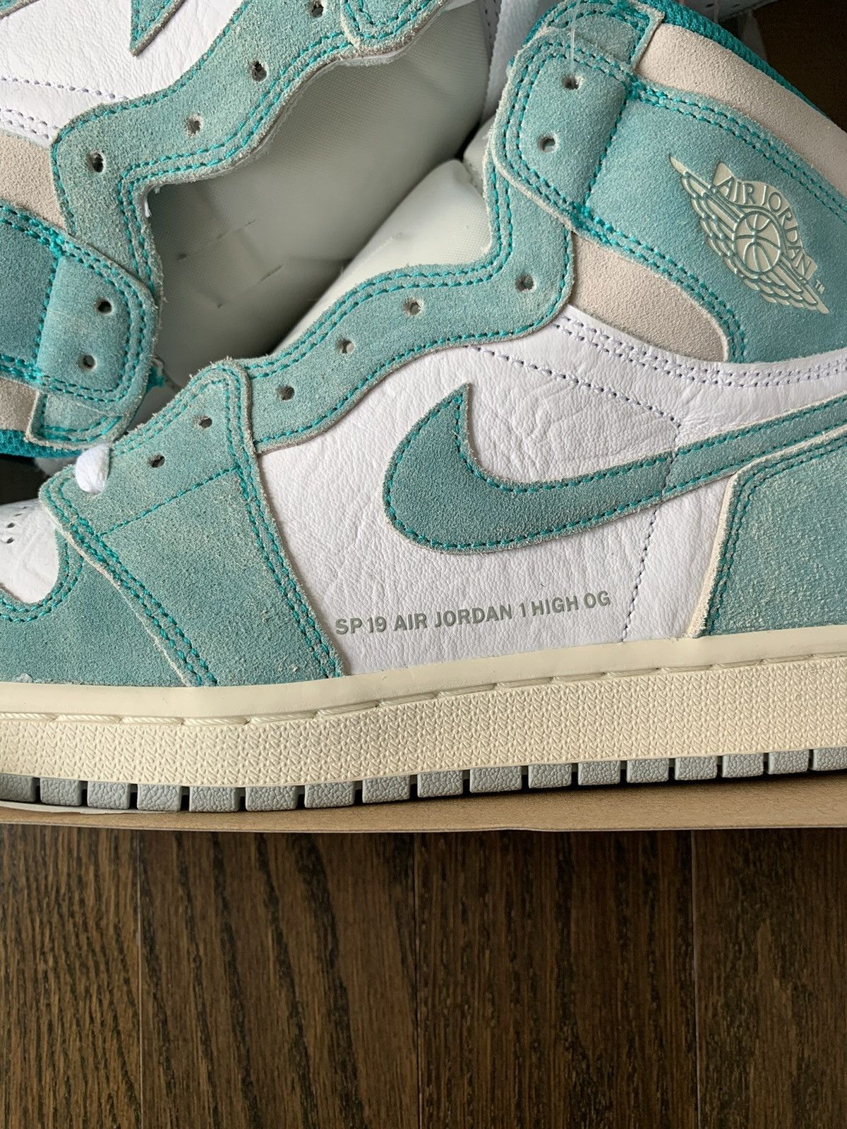 Jordan Brand AIR JORDAN 1 HIGH OG 'TURBO GREEN' Size US 8.5 / EU 41-42 - 4 Thumbnail