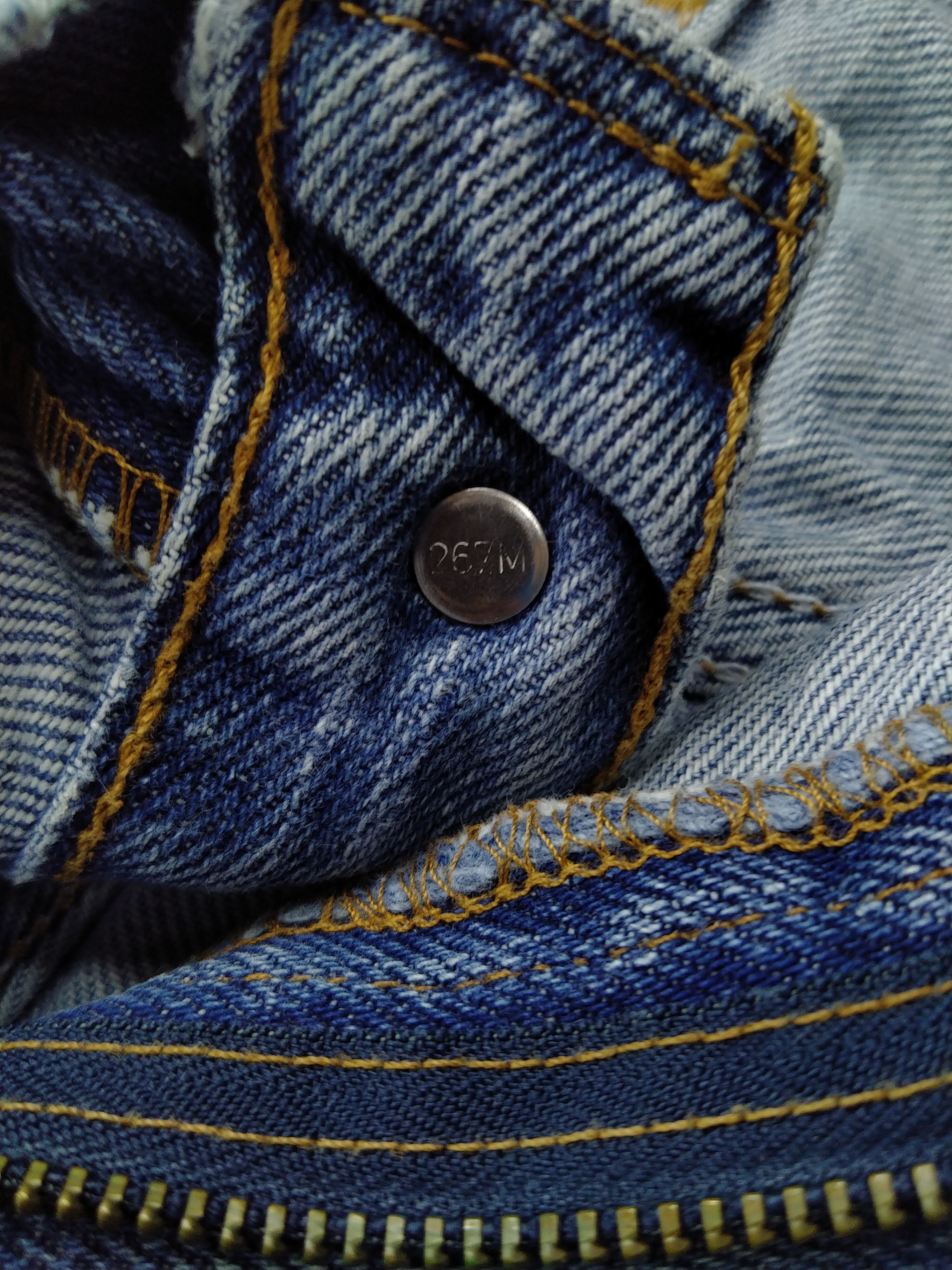 Levi's BlueVintage Levi's 505 Regular Fit Denim 37 x 31.5 -JN641 Size US 37 - 7 Thumbnail