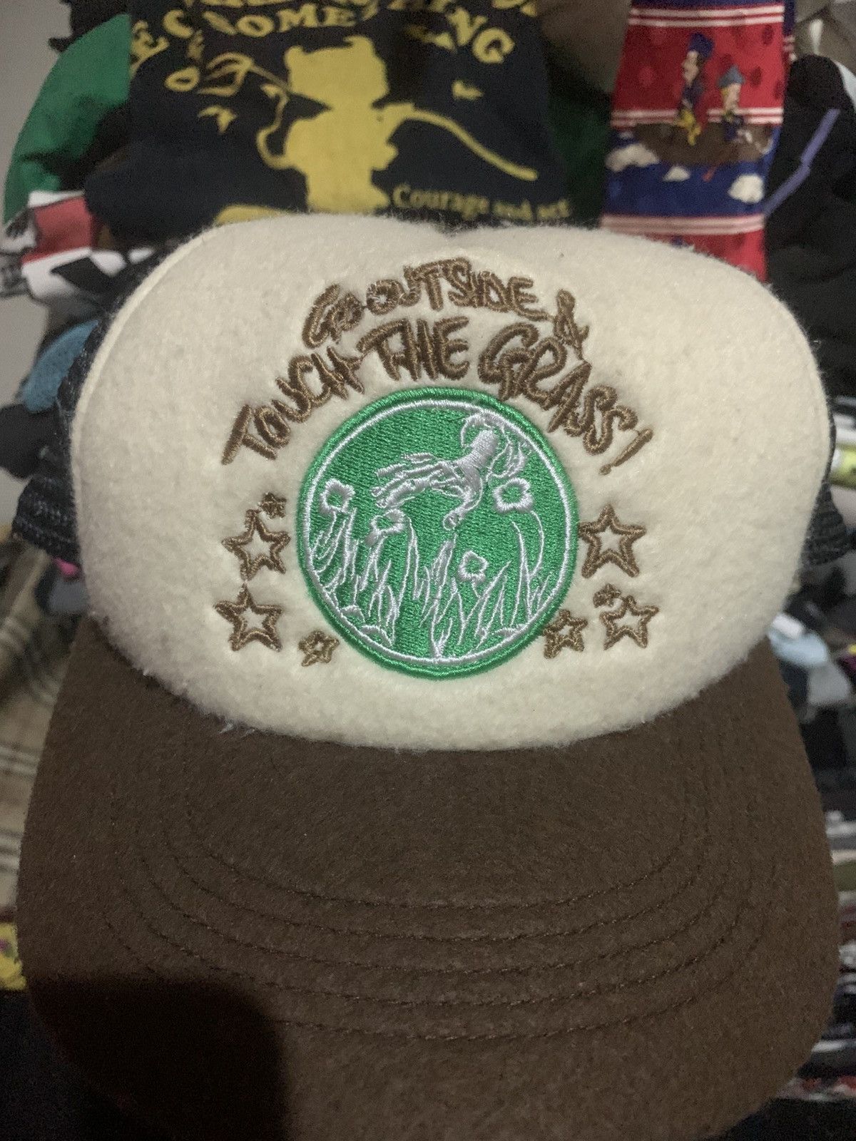 Japanese Brand LiveFolk ‘TOUCHTHE GRASS’ Trucker Hat Size ONE SIZE - 2 Thumbnail