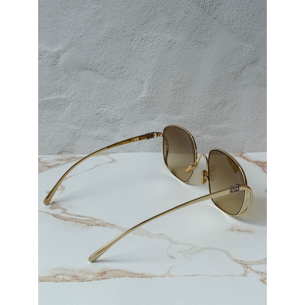 Miu Miu NEW Miu Miu MU A57S Oversized Sunglasses in Gold Brown $637 Size ONE SIZE - 6 Thumbnail
