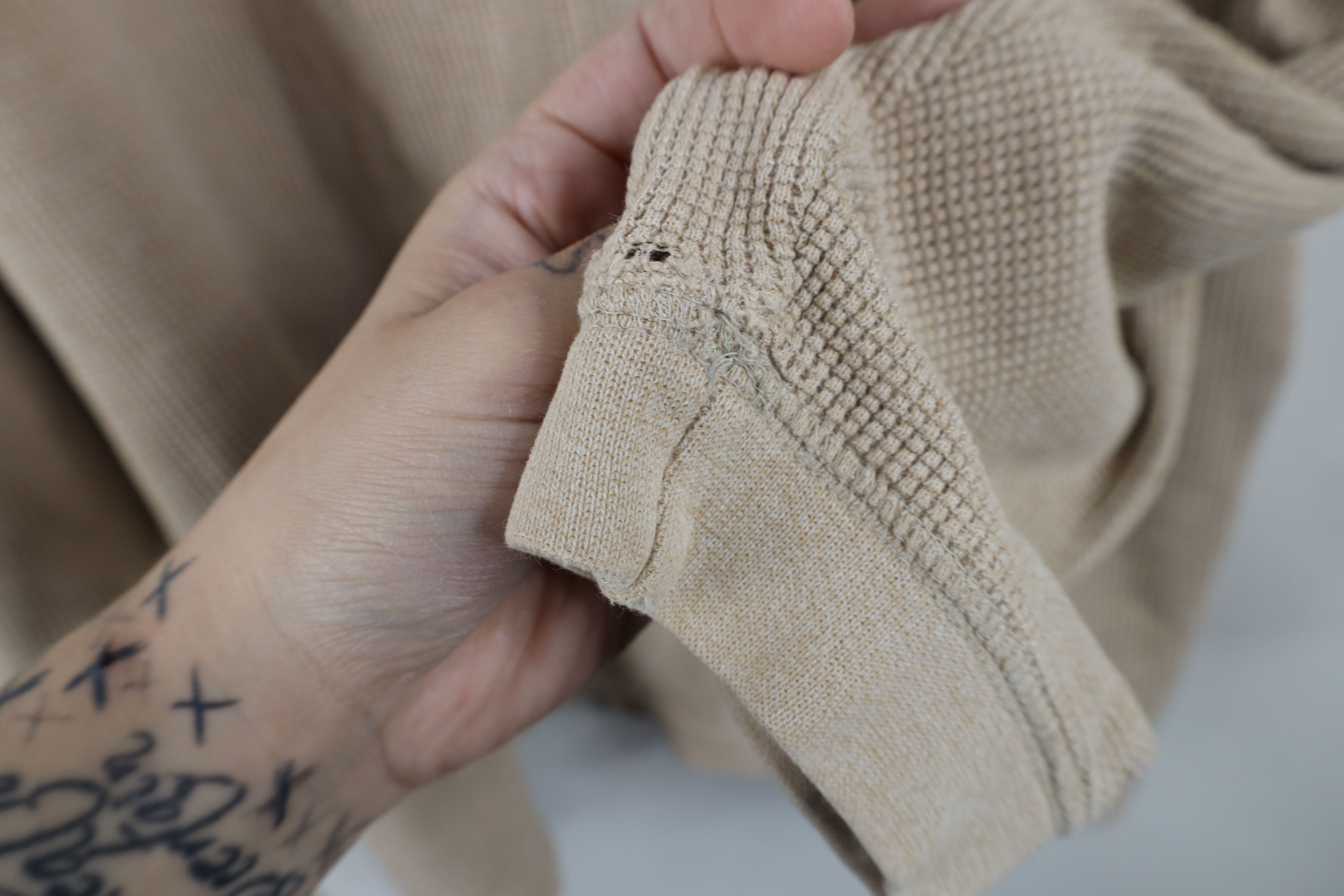 Vintage Vintage 90s Streetwear Thermal Waffle Knit Henley T-Shirt Size US XL / EU 56 / 4 - 9 Thumbnail