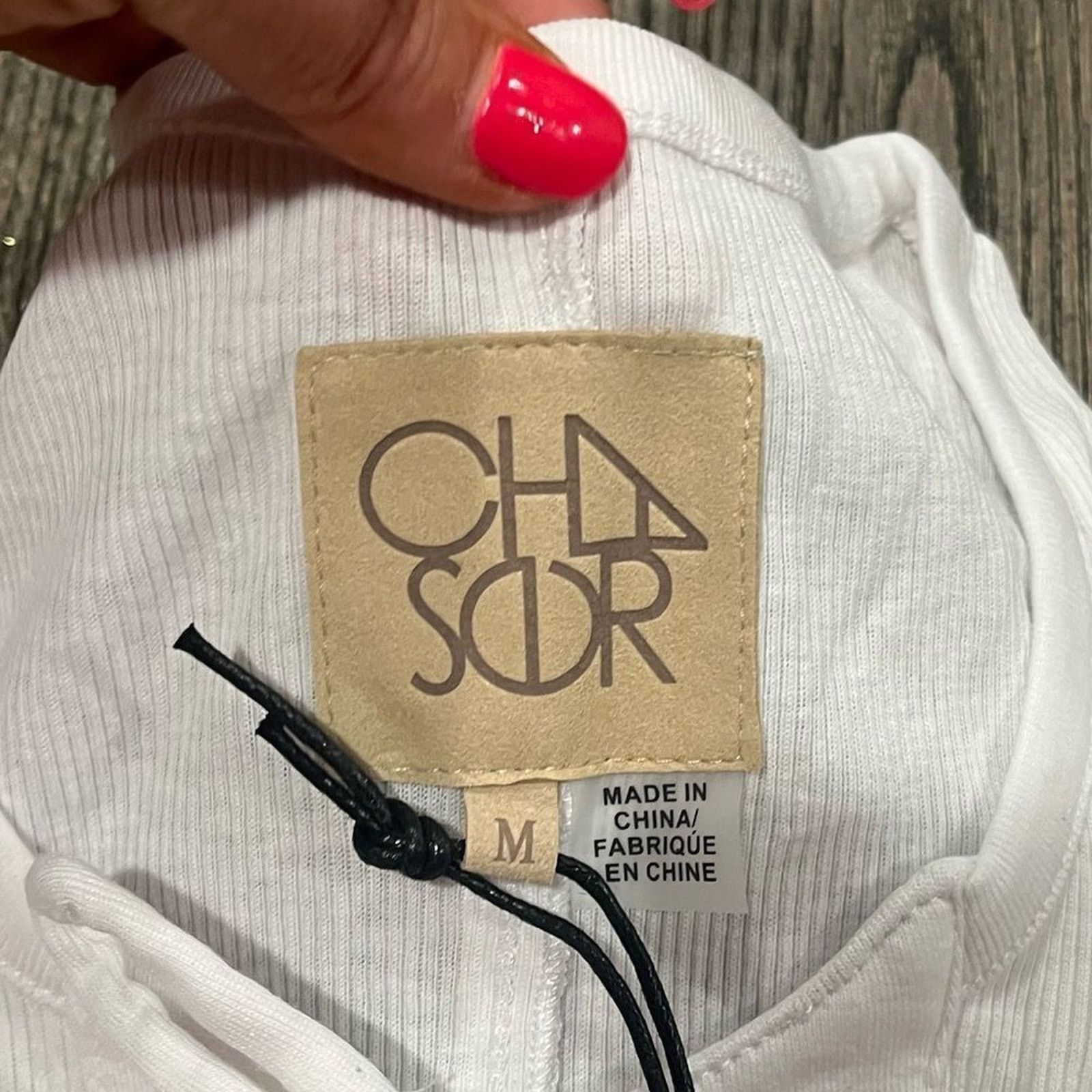 Vintage NWT Chaser White Henley Cold Shoulder T-Shirt Size M Size M / US 6-8 / IT 42-44 - 4 Thumbnail