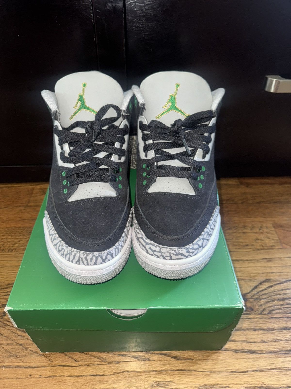 Jordan Brand Air Jordan 3 Retro 'Pine Green' Size US 10 / EU 43 - 5 Thumbnail
