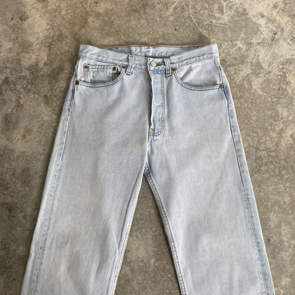Levi's Vintage 1994 Levis 501 Released Hem Light Blue Denim Jeans Size US 30 / EU 46 - 3 Thumbnail