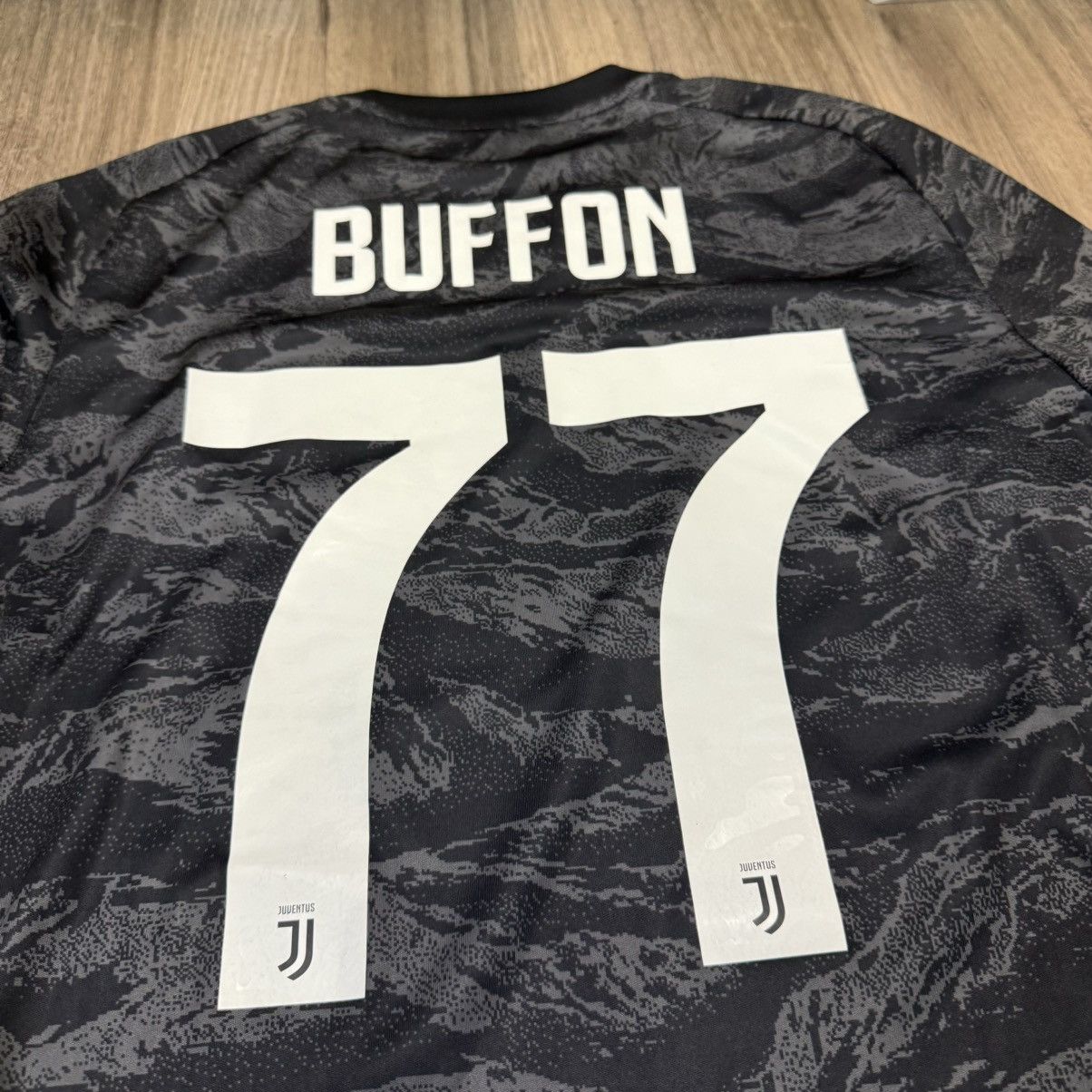 Adidas Juventus 19/20 goalkeeper gk shirt #77 Buffon Size US M / EU 48-50 / 2 - 4 Thumbnail