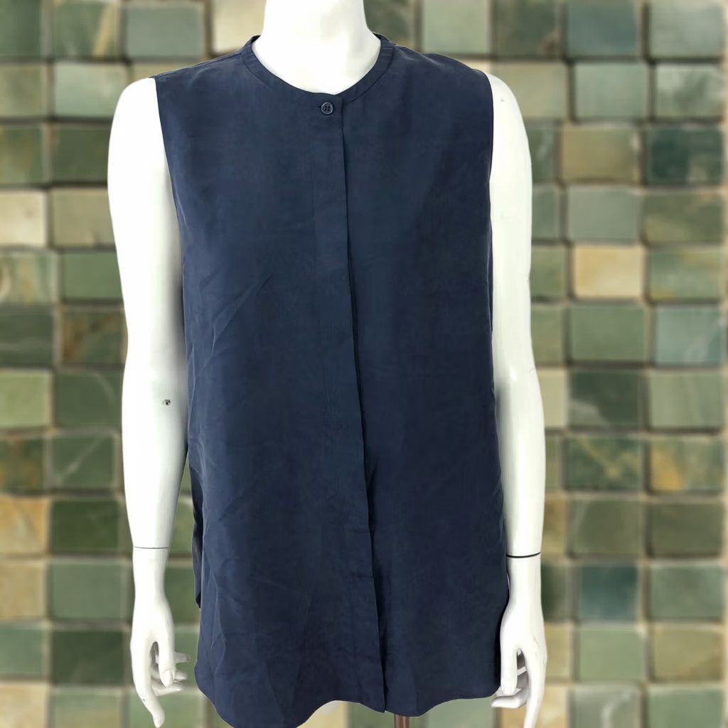 Emporio Armani VINTAGE Not; wait. Size L / US 10 / IT 46 - 1 Thumbnail
