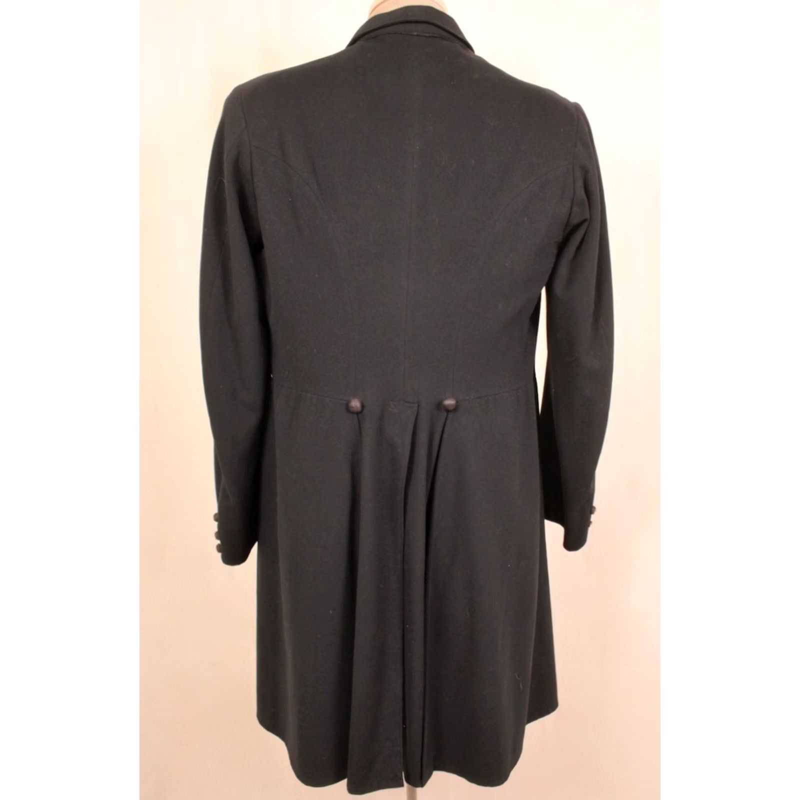 Vintage Edwardian Frock Coat Men’s Black Wool Vintage 1900s Size M Late Victorian Edwardian Coat Mens Size US M / EU 48-50 / 2 - 2 Thumbnail
