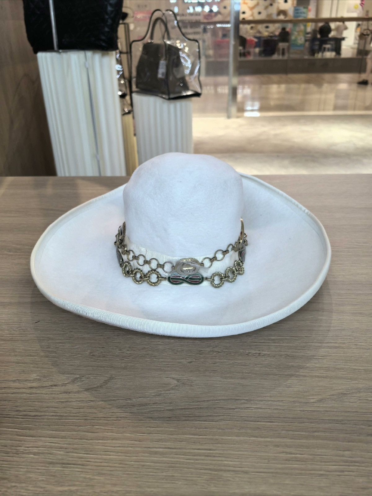 Gucci FELT WIDE-BRIM HAT WITH CHAIN DETAIL Size ONE SIZE - 1 Thumbnail