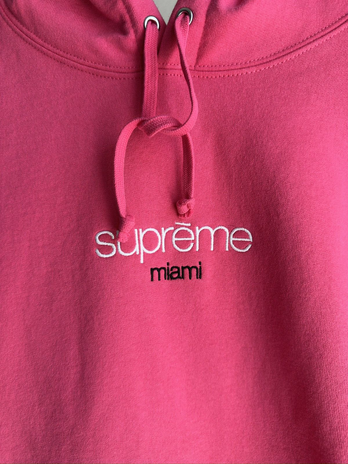 Supreme Classic Logo Miami Shop Exclusive Hoodie Size US M / EU 48-50 / 2 - 3 Thumbnail