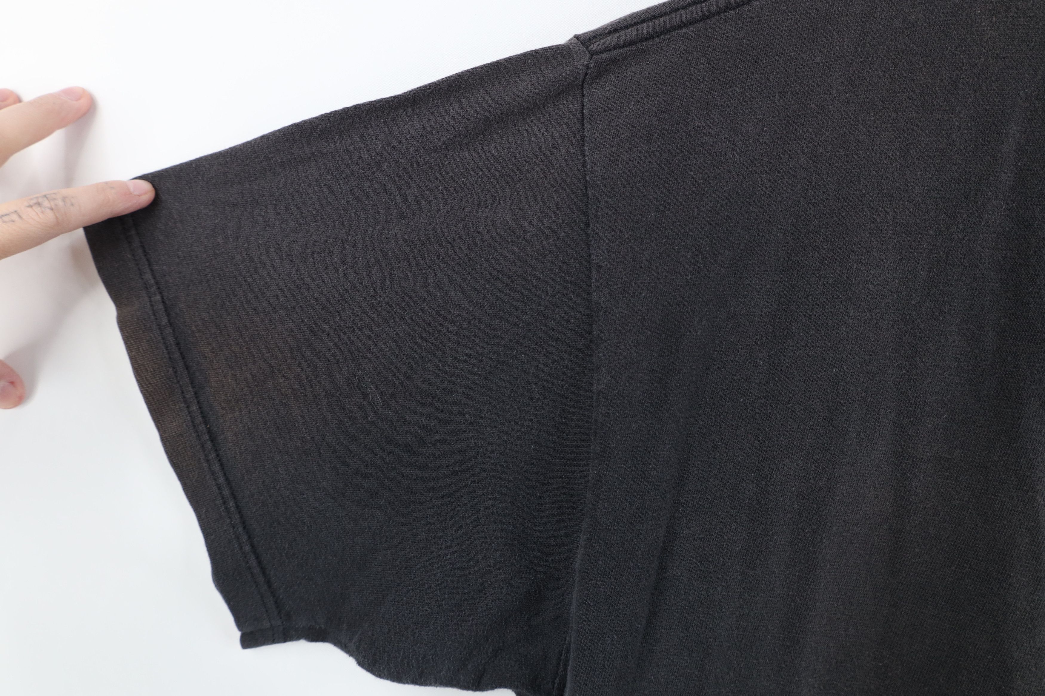 Vintage Vintage 90s Y2K Streetwear Faded Pocket T-Shirt Black Cotton Size US L / EU 52-54 / 3 - 6 Thumbnail