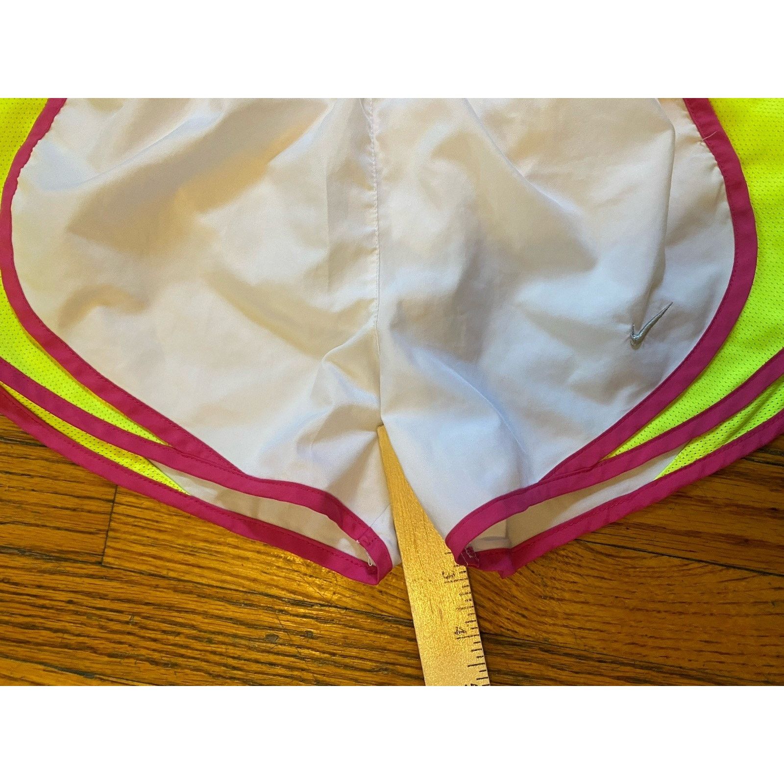 Nike Nike Running Shorts Women’s XS White Hot Pink Yellow Size 26" / US 2 / IT 38 - 7 Thumbnail