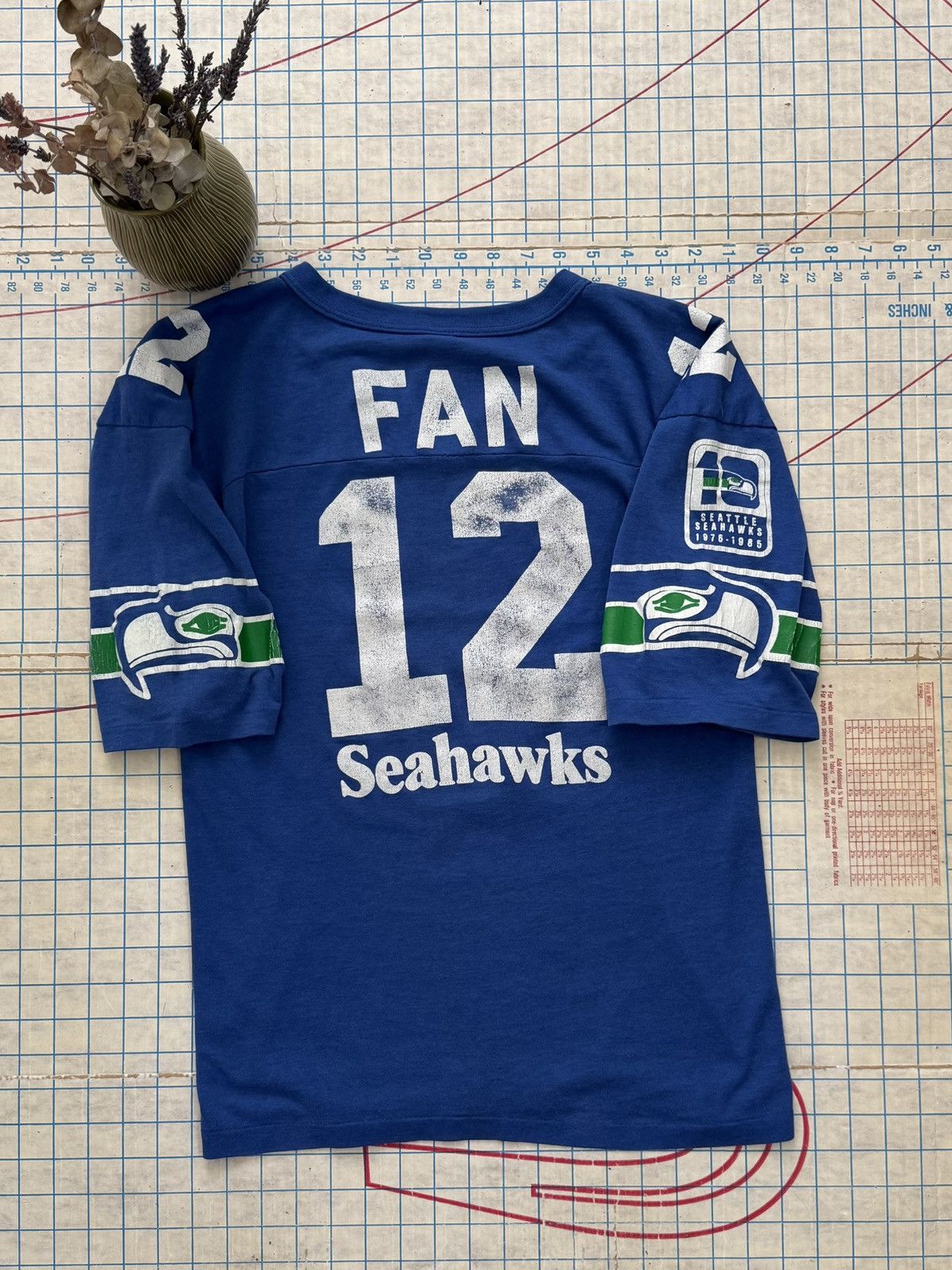 NFL × Vintage Vintage Seattle Seahawks Fan #12 V Neck Tee Fits Small Blue Size US S / EU 44-46 / 1 - 1 Thumbnail