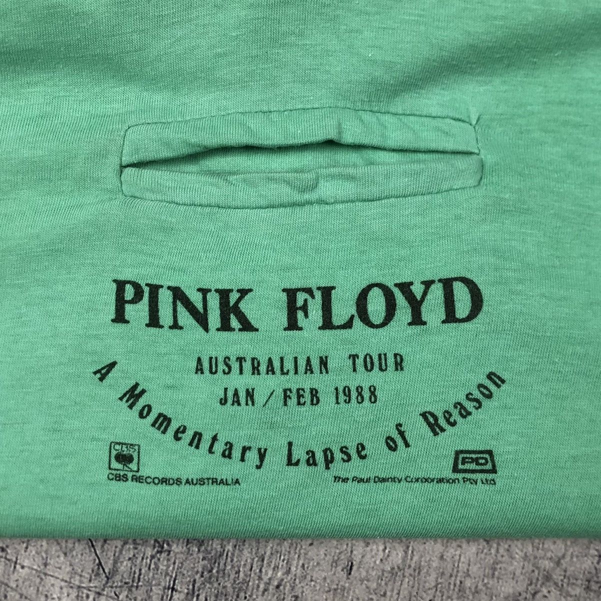 Pink Floyd Rare 1988 Pink Floyd Australian Tour Tee Size US L / EU 52-54 / 3 - 2 Thumbnail