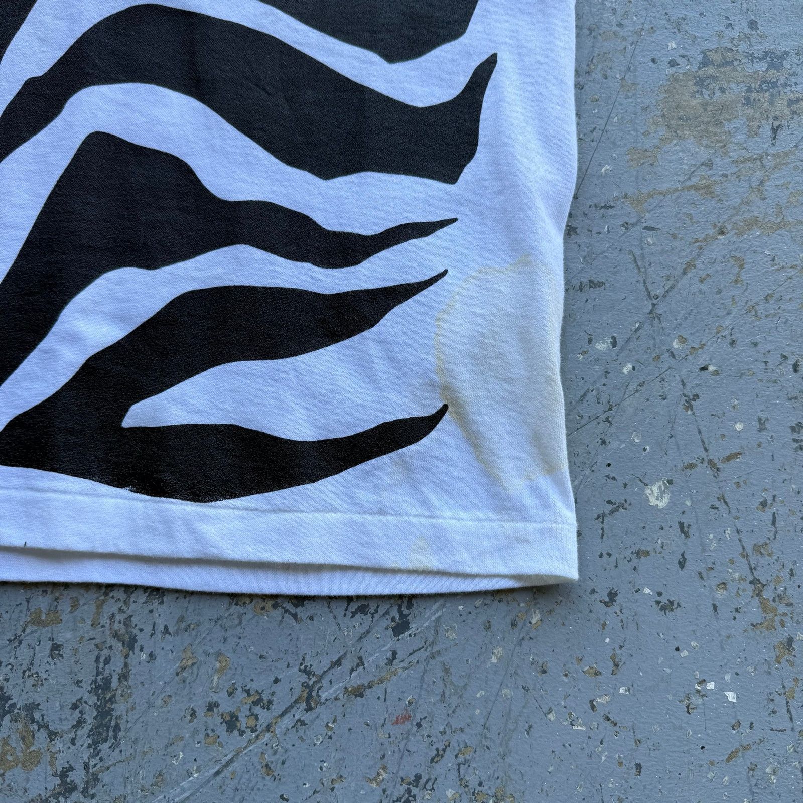 Vintage Vintage Ted Nugent Signed Bow Hunting Forever Zebra Tshirt L Size ONE SIZE - 6 Thumbnail