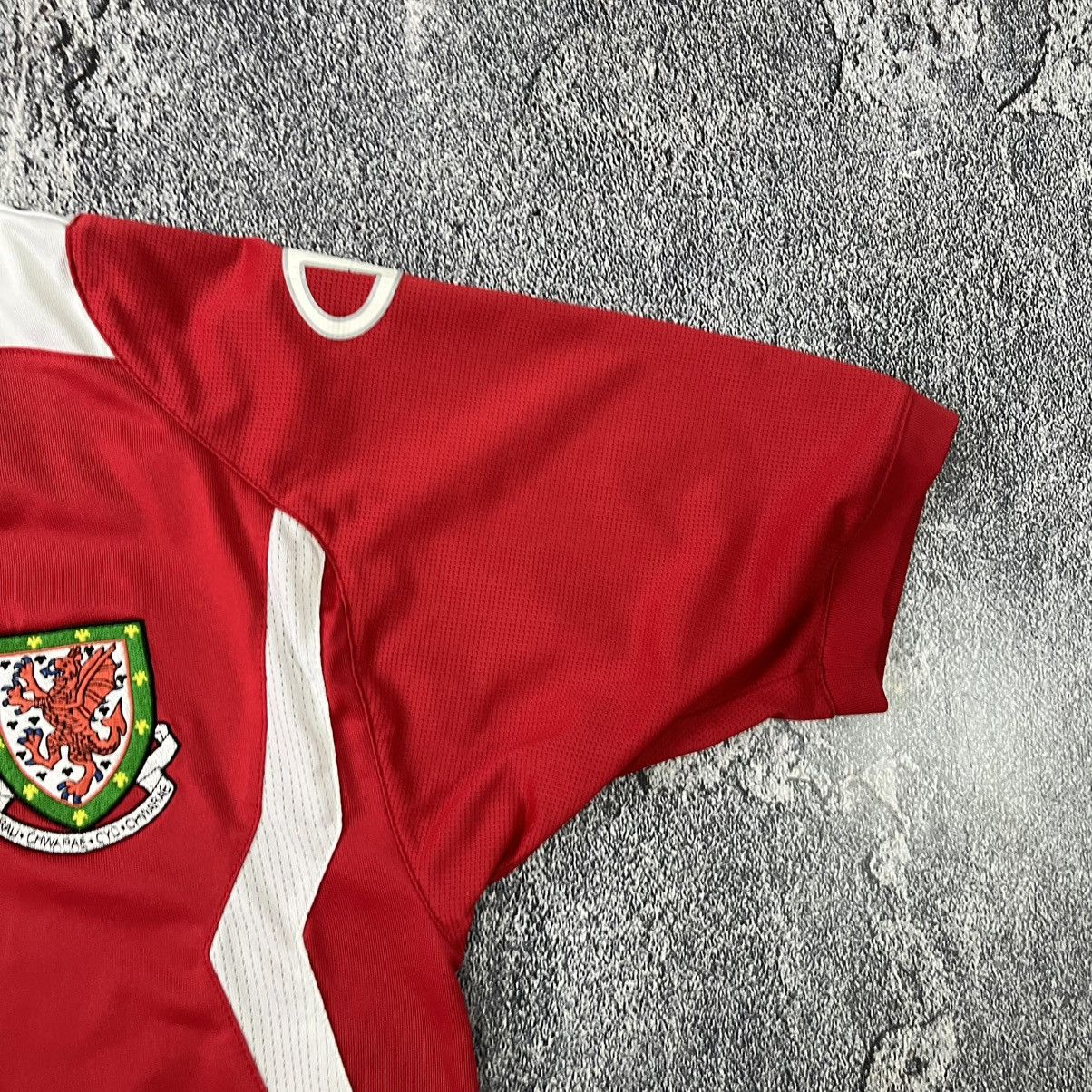 Champion Vintage Wales Team 2008/2010 Football Soccer Shirt Jersey Size US S / EU 44-46 / 1 - 6 Thumbnail